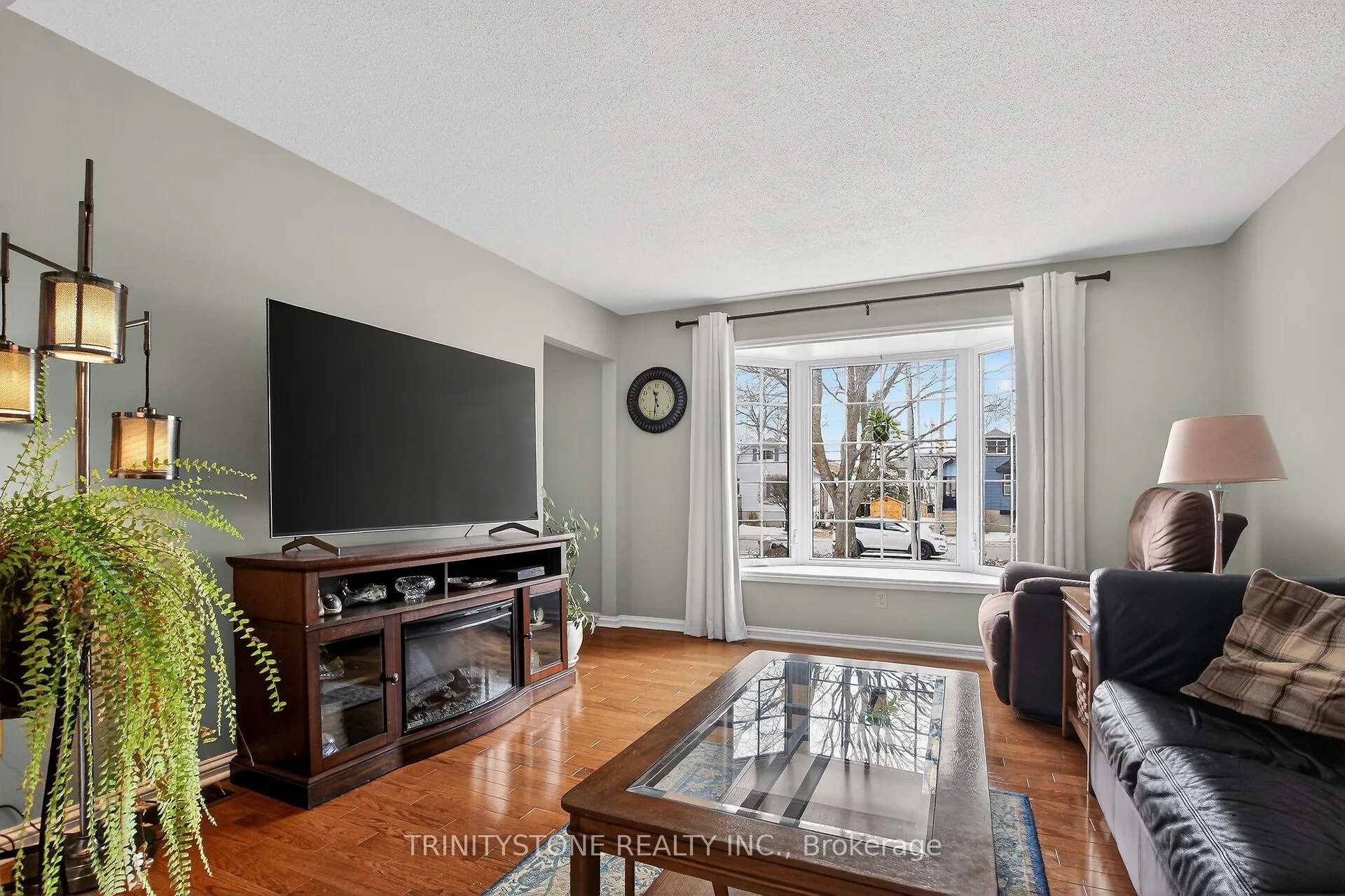 Photo 8 of 259 Lake Avenue E, Carleton Place — HOMEH