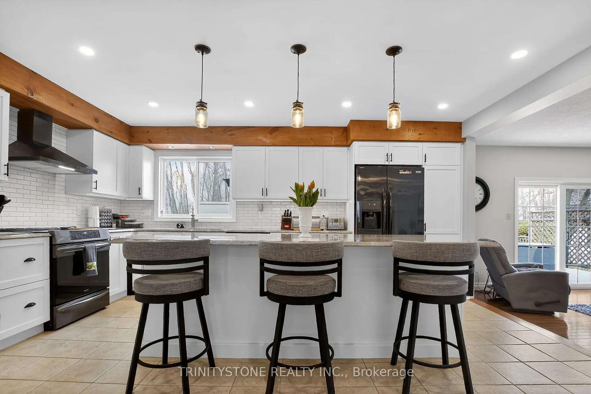 Photo 12 of 259 Lake Avenue E, Carleton Place — HOMEH