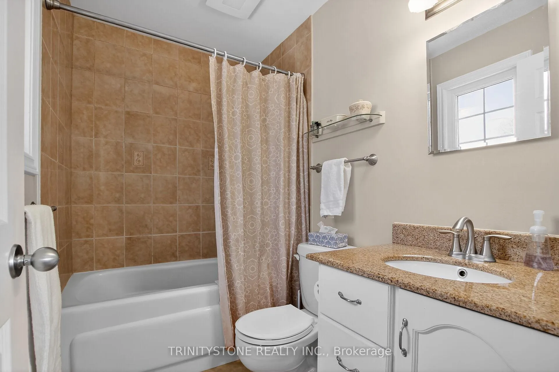 Photo 30 of 259 Lake Avenue E, Carleton Place — HOMEH