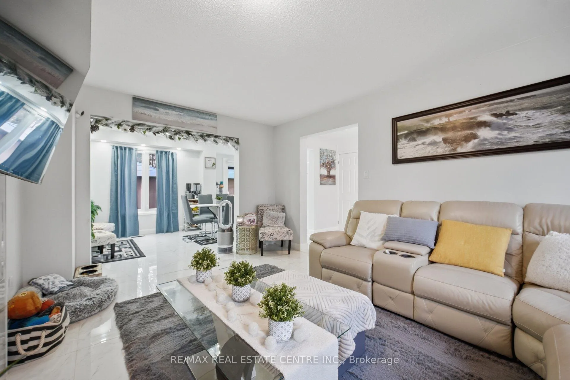 Photo 15 of 98 Cassander Crescent, Brampton, Heart Lake East — HOMEH