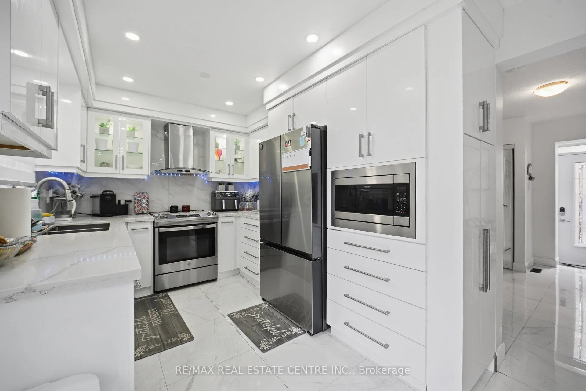 Photo 22 of 98 Cassander Crescent, Brampton, Heart Lake East — HOMEH