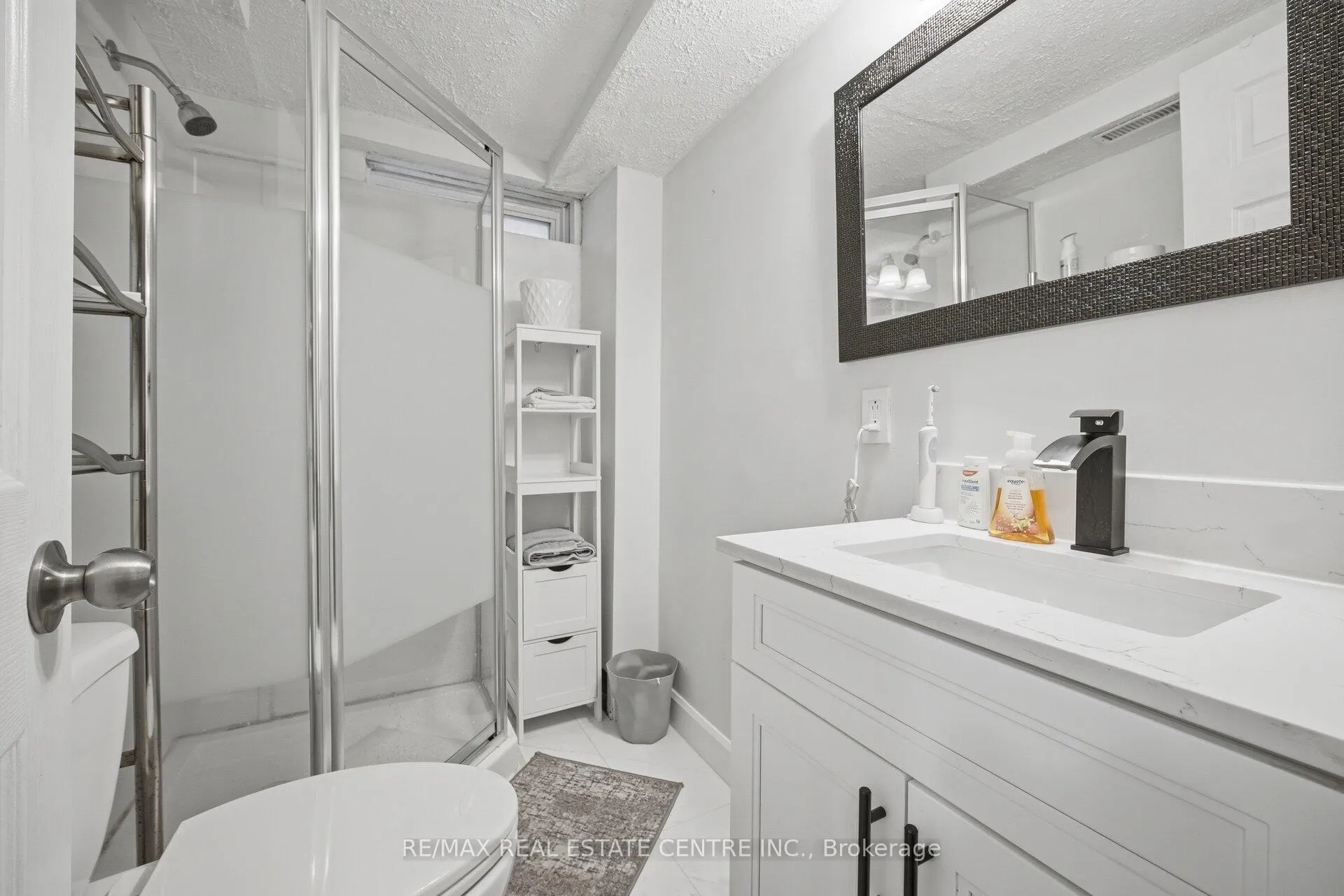 Photo 45 of 98 Cassander Crescent, Brampton, Heart Lake East — HOMEH