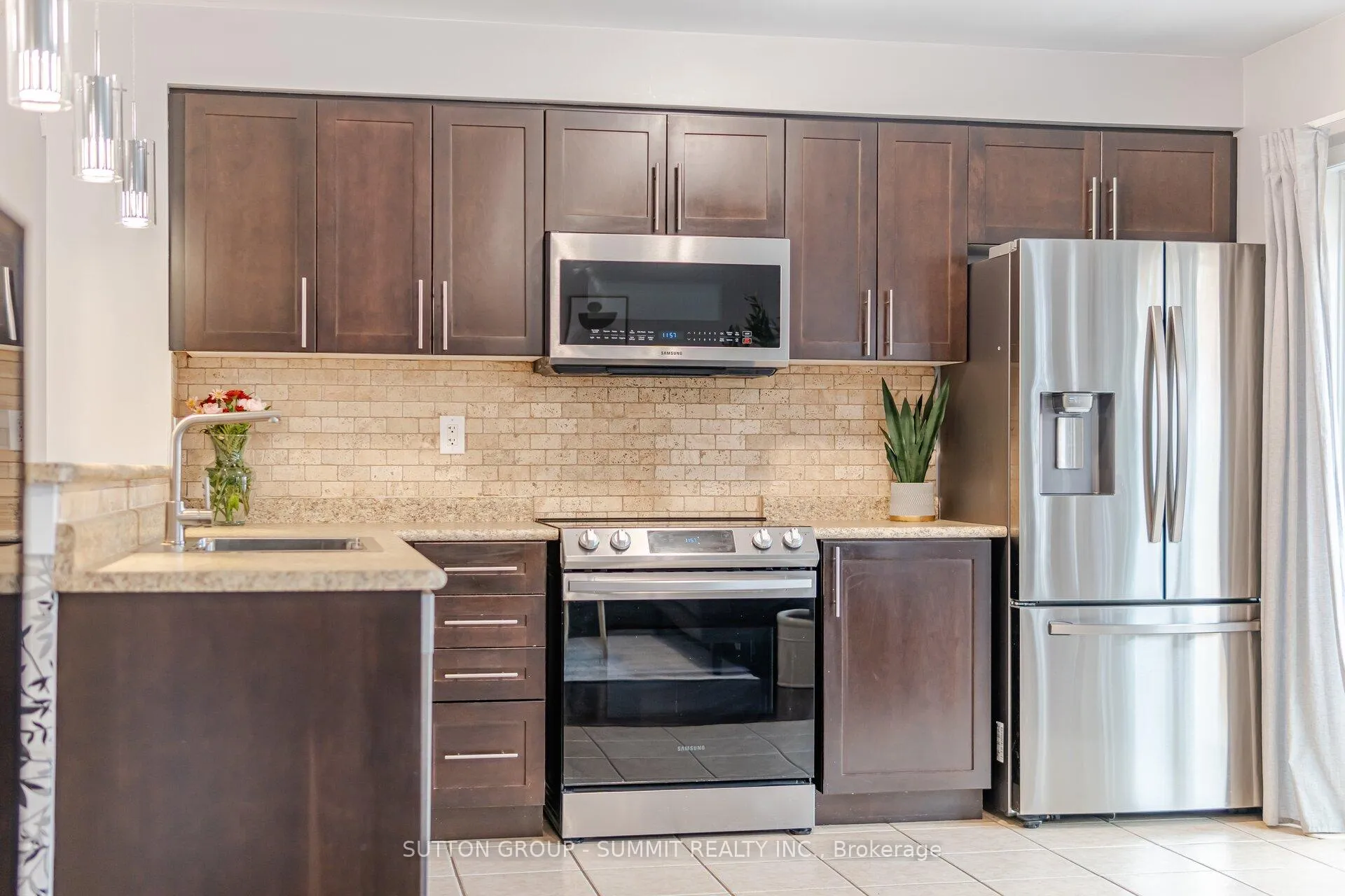 Photo 8 of 891 McEwan Drive, Milton, Coates — HOMEH