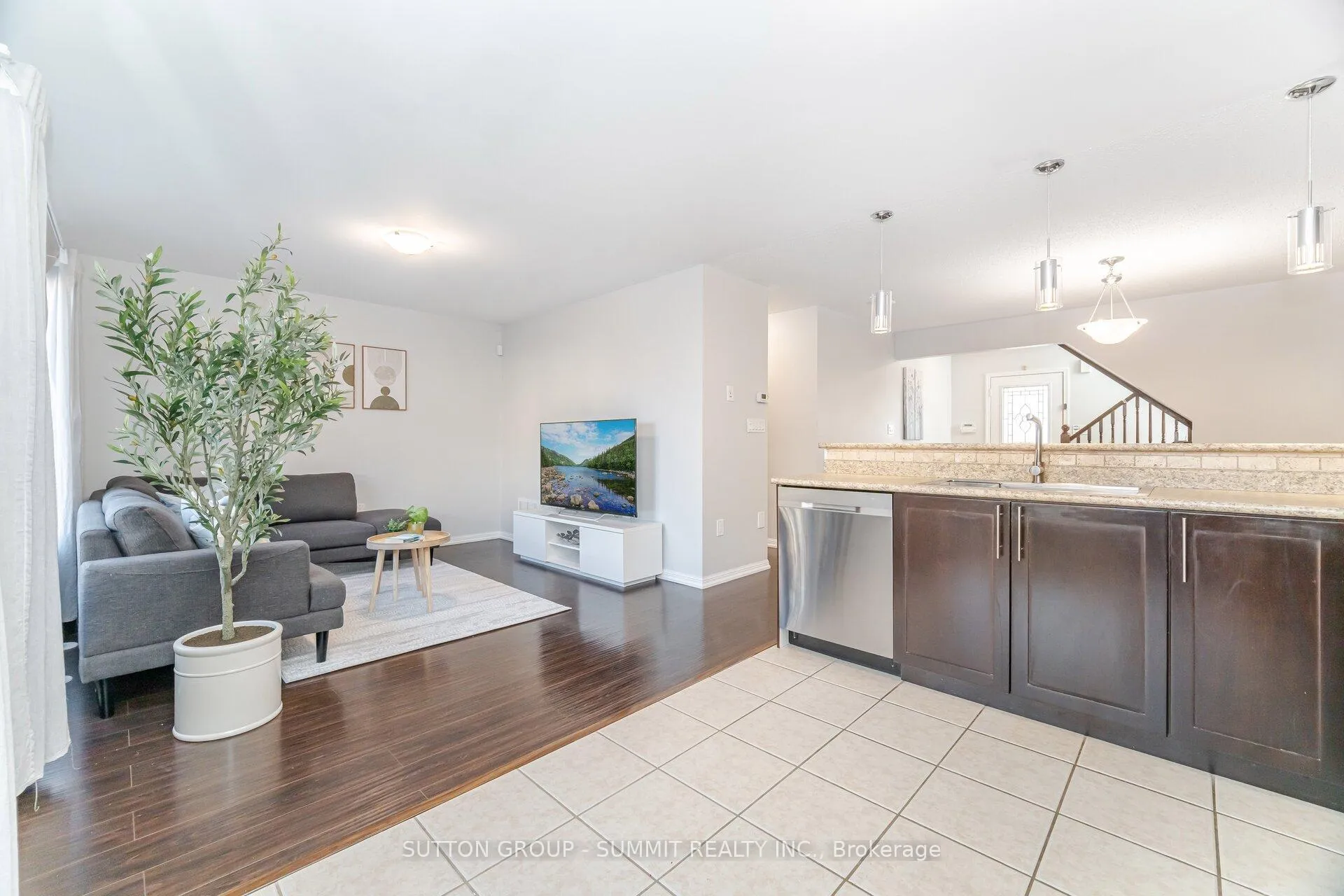 Photo 11 of 891 McEwan Drive, Milton, Coates — HOMEH