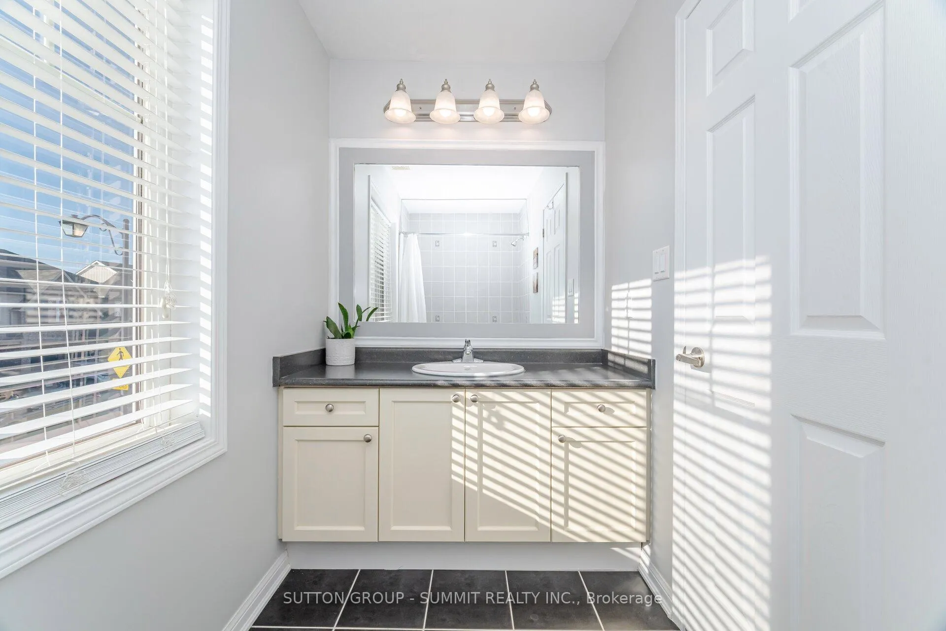 Photo 27 of 891 McEwan Drive, Milton, Coates — HOMEH