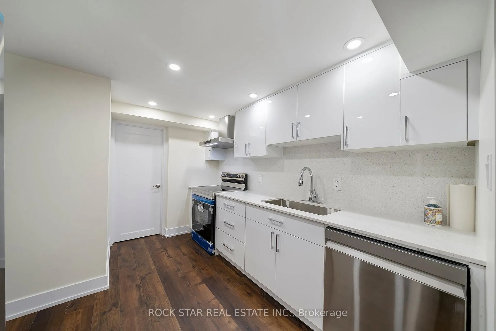 Photo 8 of Unit Lower, 78 Leaside Drive, St. Catharines, Carlton/Bunting — HOMEH