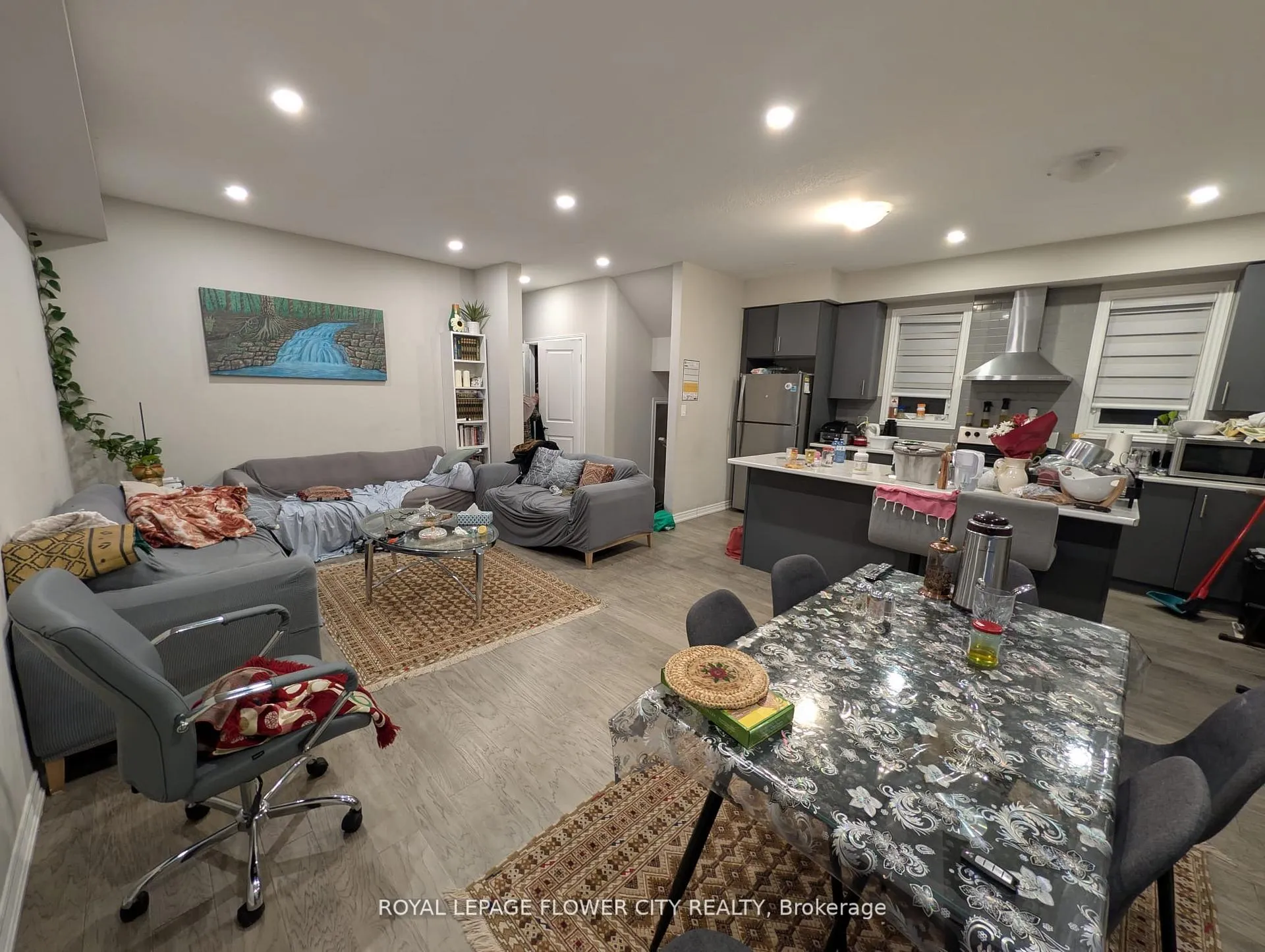 Photo 2 of 58 Genoa Drive E, Hamilton, Ancaster — HOMEH