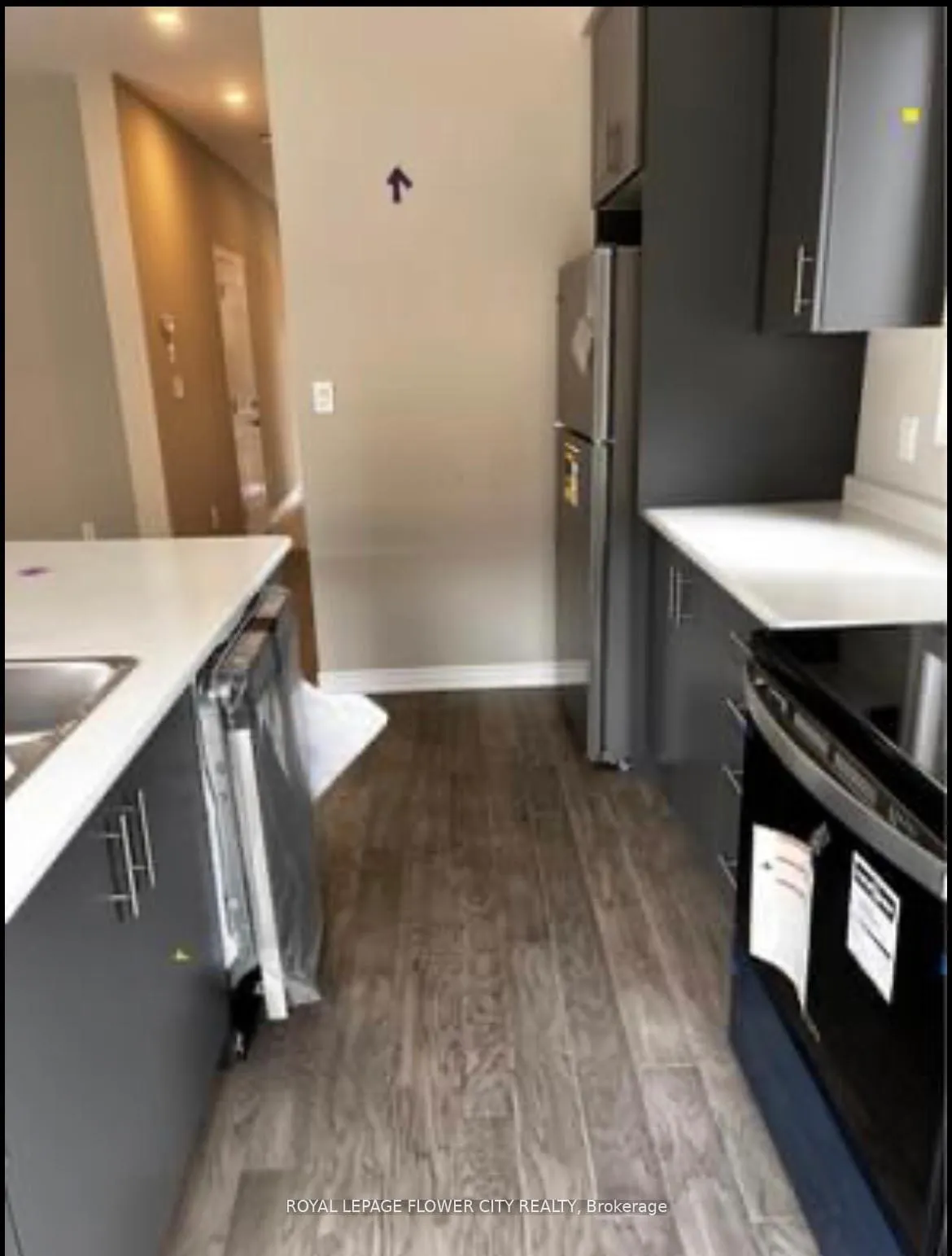 Photo 5 of 58 Genoa Drive E, Hamilton, Ancaster — HOMEH