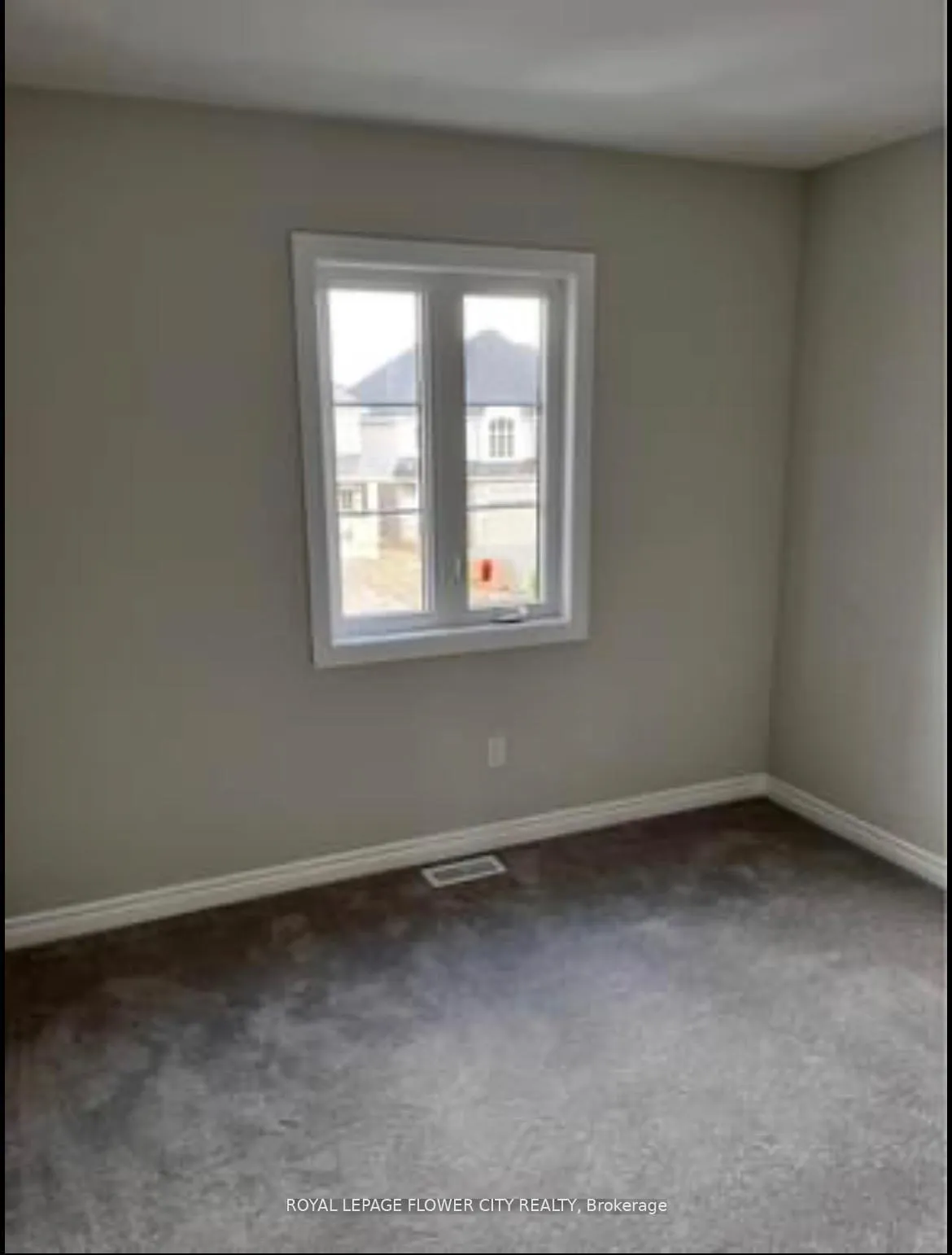 Photo 9 of 58 Genoa Drive E, Hamilton, Ancaster — HOMEH