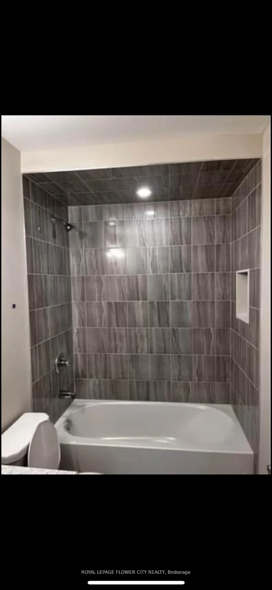 Photo 10 of 58 Genoa Drive E, Hamilton, Ancaster — HOMEH