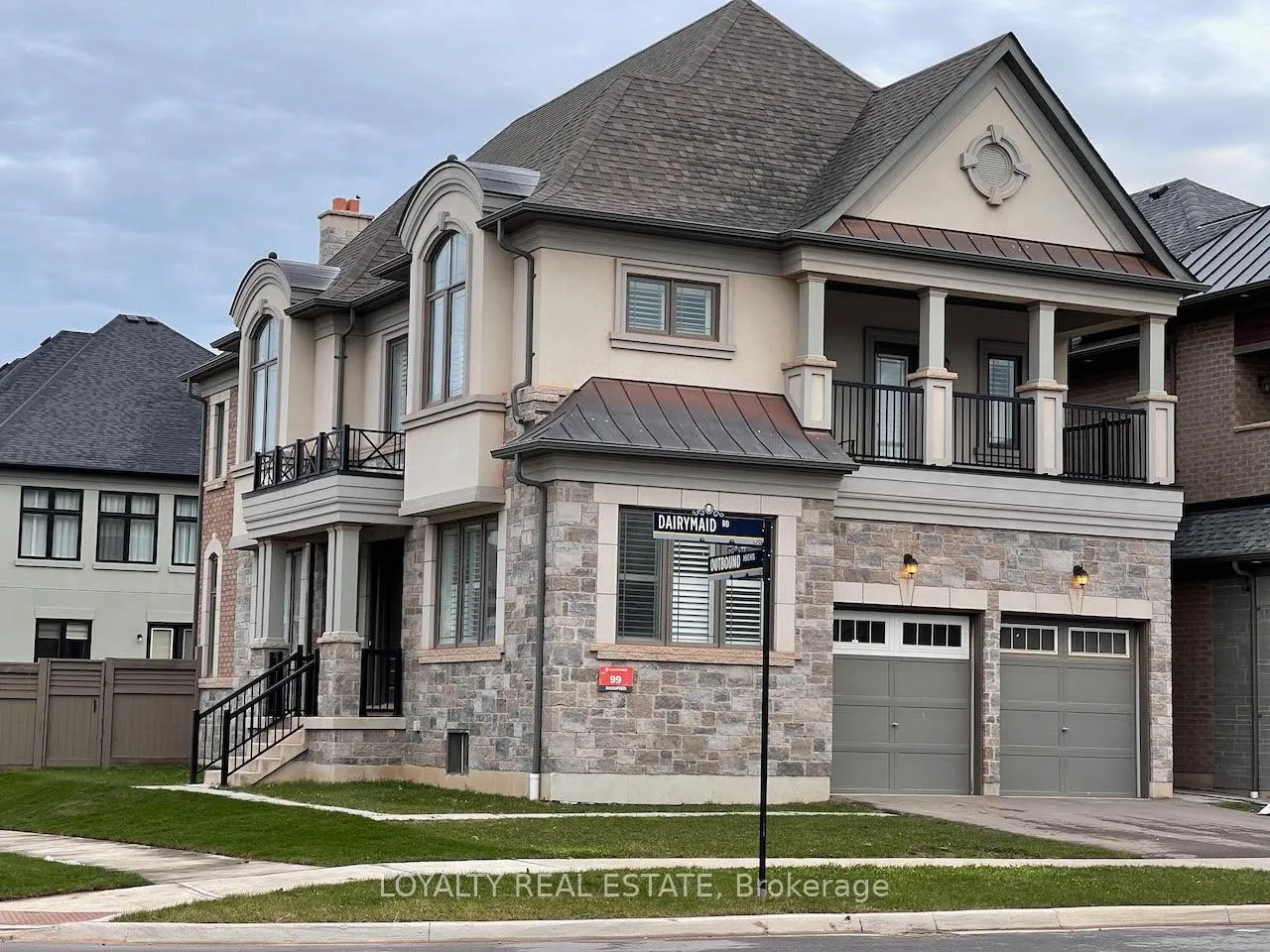 Photo 3 of Unit (Bsmt), 1 Outbound Heights, Brampton, Credit Valley — HOMEH