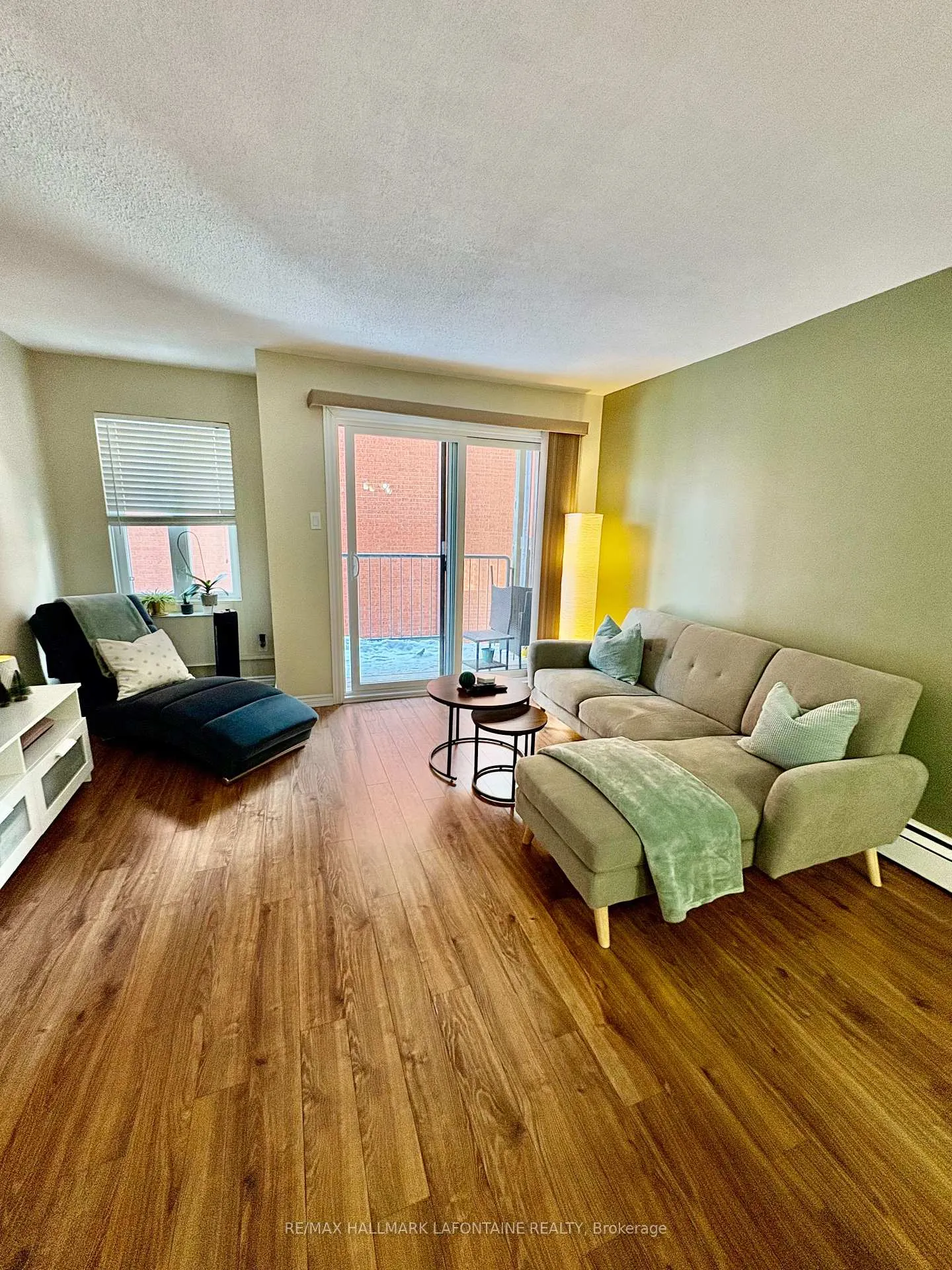Photo 3 of 1180 Blasdell Avenue, Ottawa, Manor Park — HOMEH