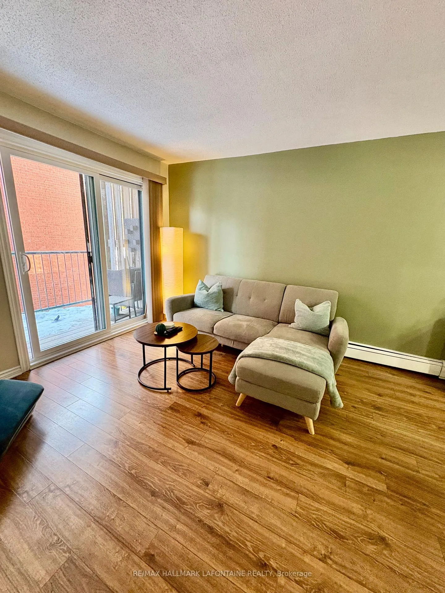 Photo 4 of 1180 Blasdell Avenue, Ottawa, Manor Park — HOMEH