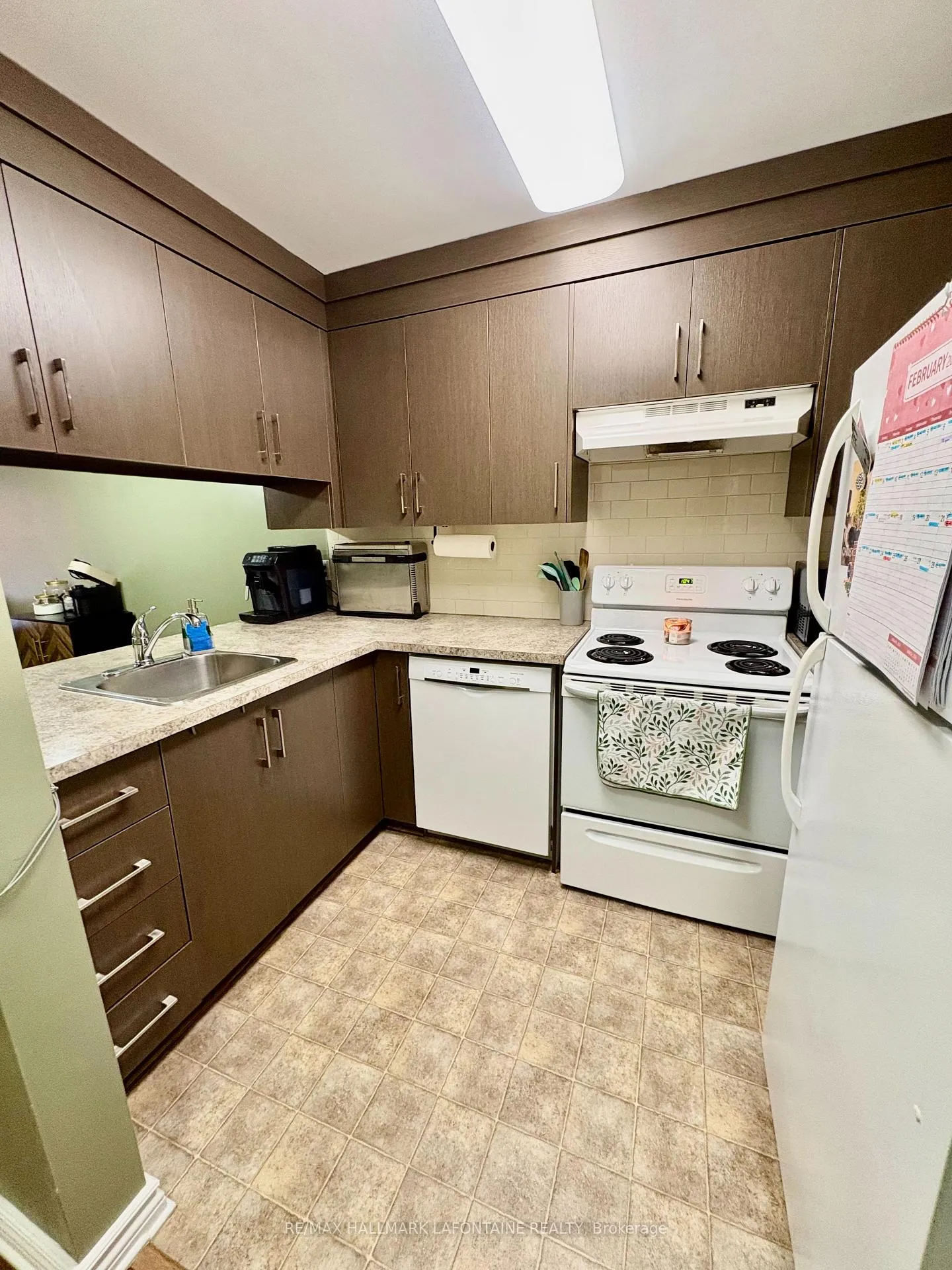 Photo 10 of 1180 Blasdell Avenue, Ottawa, Manor Park — HOMEH
