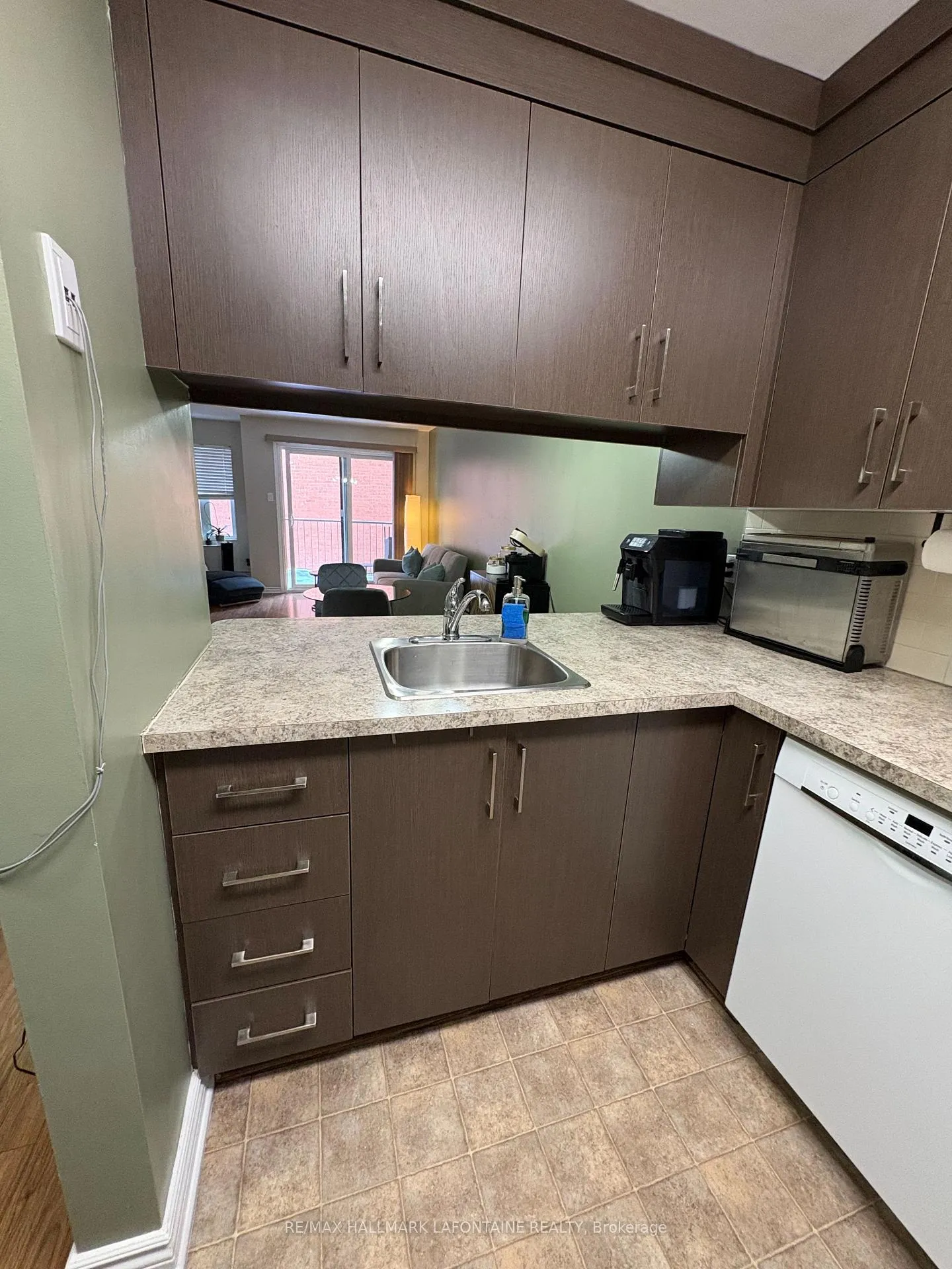 Photo 11 of 1180 Blasdell Avenue, Ottawa, Manor Park — HOMEH