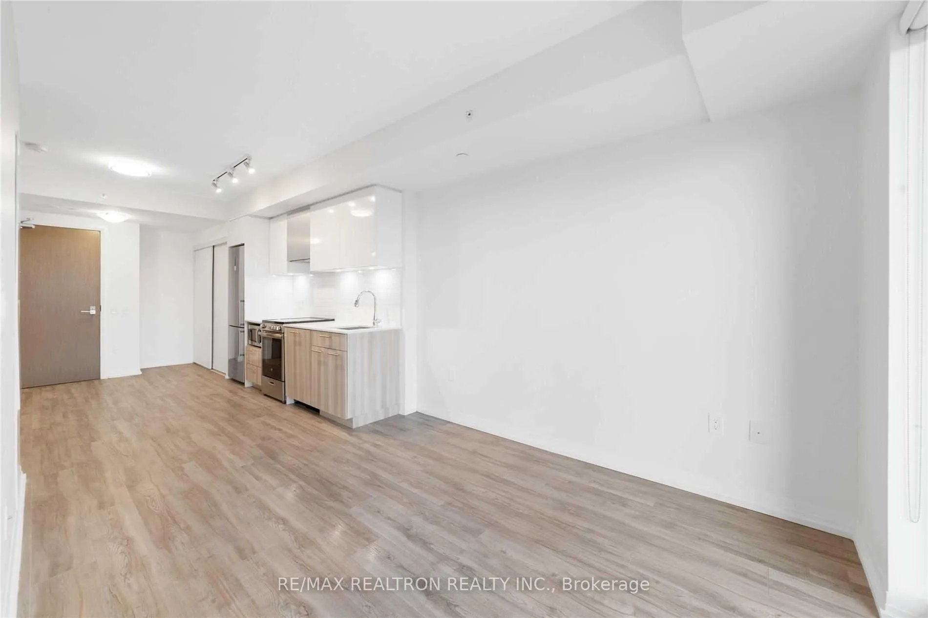 Photo 7 of Unit 2102, 251 Jarvis Street, Toronto, Church-Yonge Corridor — HOMEH