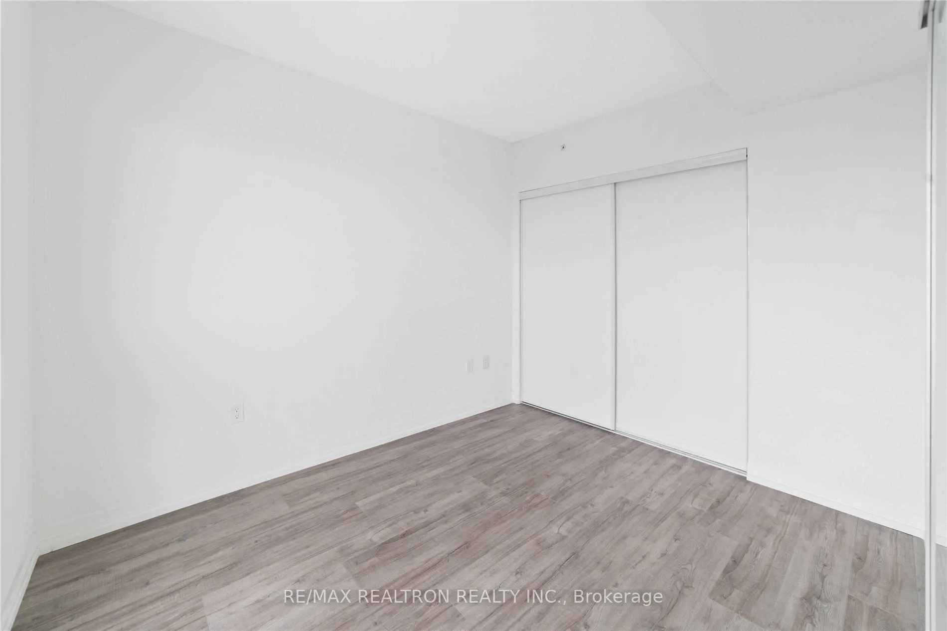 Photo 9 of Unit 2102, 251 Jarvis Street, Toronto, Church-Yonge Corridor — HOMEH