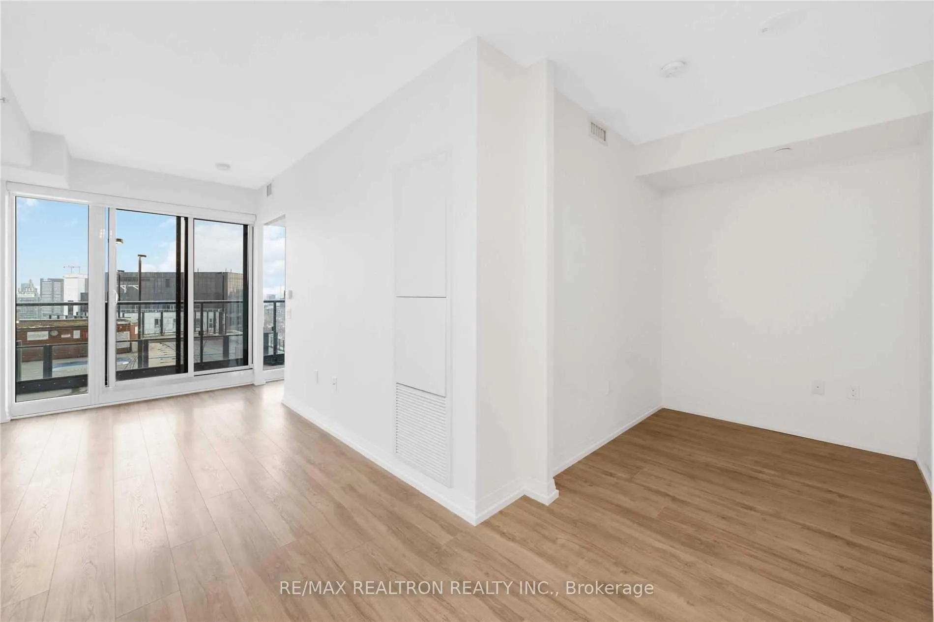 Photo 12 of Unit 2102, 251 Jarvis Street, Toronto, Church-Yonge Corridor — HOMEH