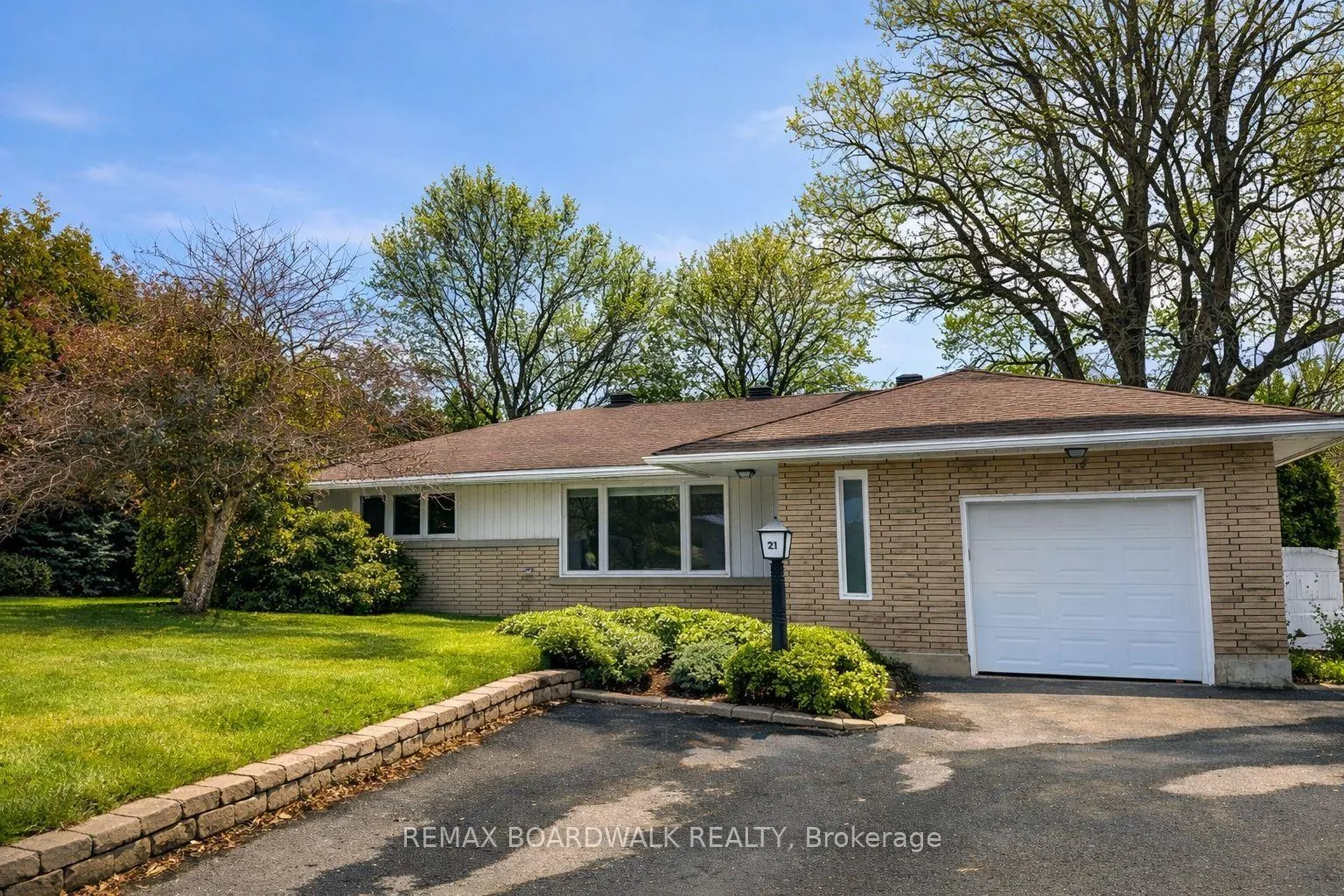 Photo 1 of 21 Turtleback Way Drive, Ottawa, Stittsville (South) — HOMEH
