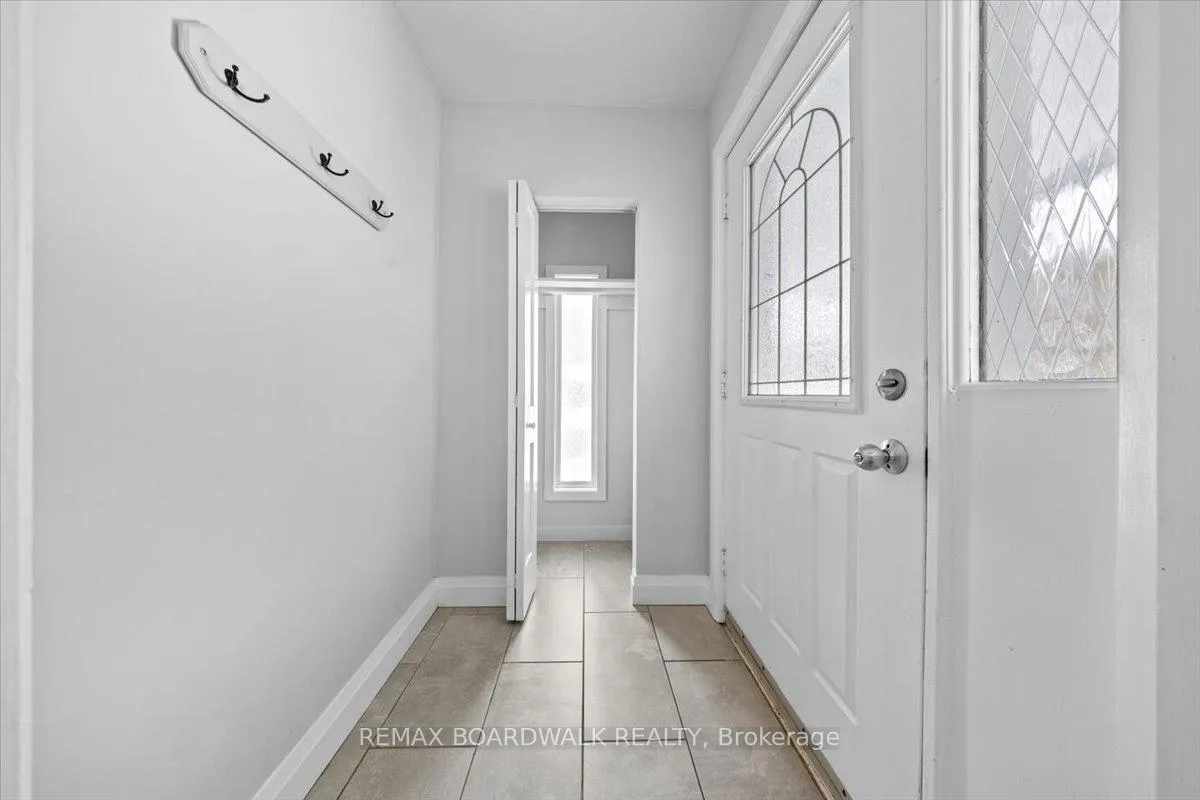 Photo 2 of 21 Turtleback Way Drive, Ottawa, Stittsville (South) — HOMEH