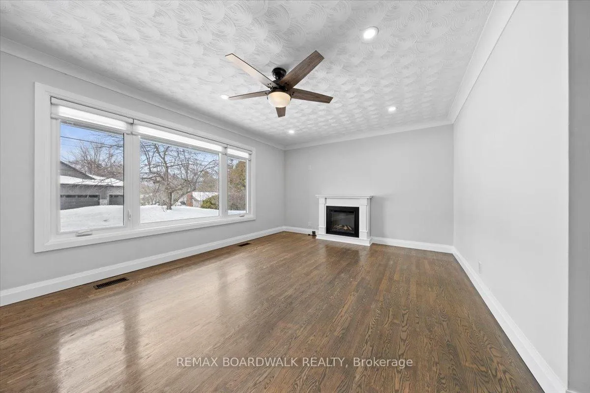 Photo 6 of 21 Turtleback Way Drive, Ottawa, Stittsville (South) — HOMEH