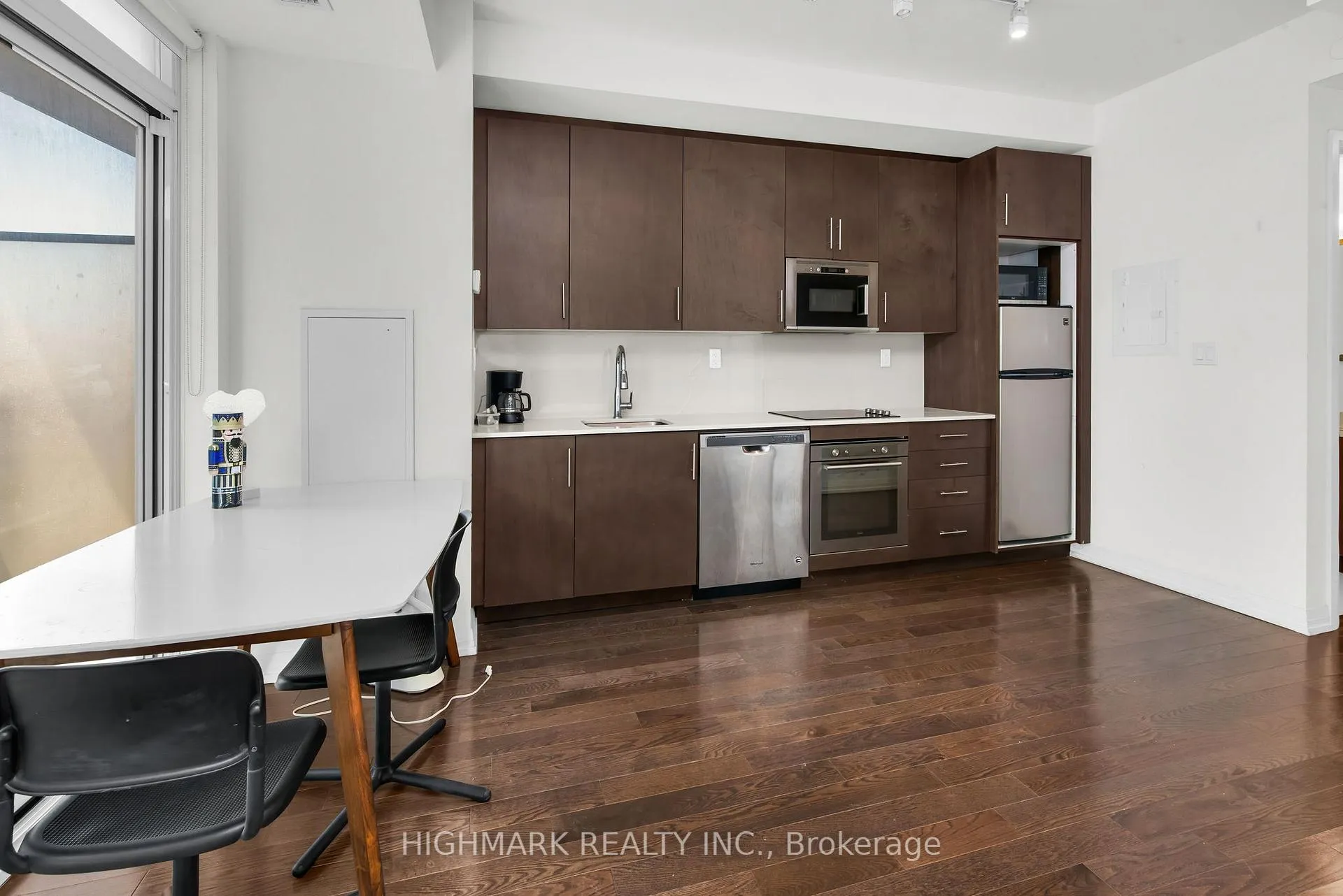 Photo 7 of Unit 1719, 460 Adelaide Street E, Toronto, Moss Park — HOMEH
