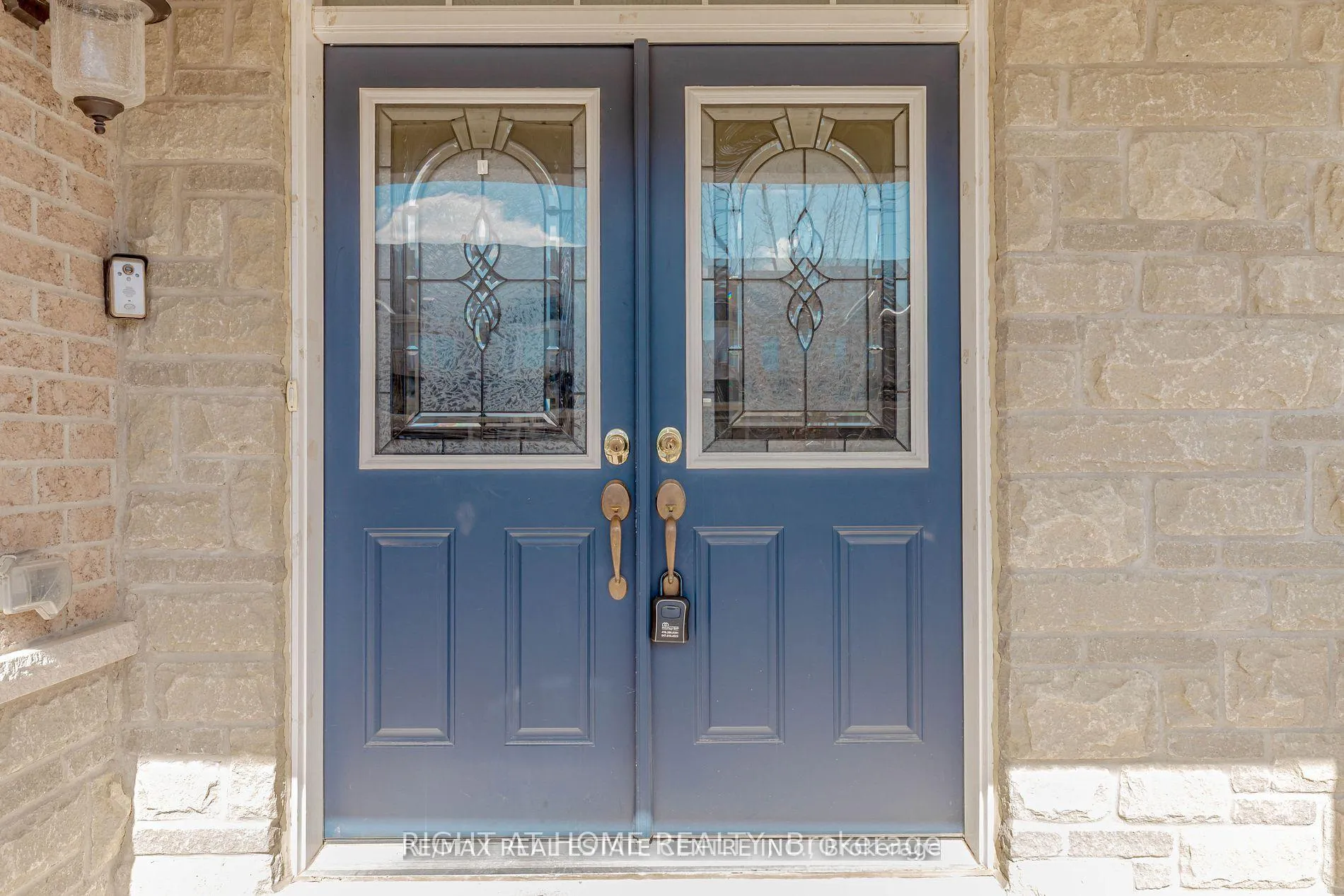 Photo 2 of Unit (Upper), 20 Gower Crescent, Brampton, Sandringham-Wellington — HOMEH