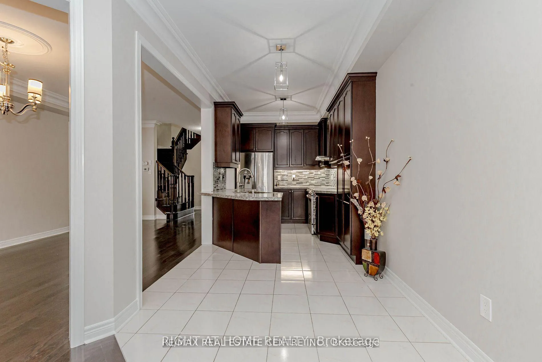 Photo 9 of Unit (Upper), 20 Gower Crescent, Brampton, Sandringham-Wellington — HOMEH