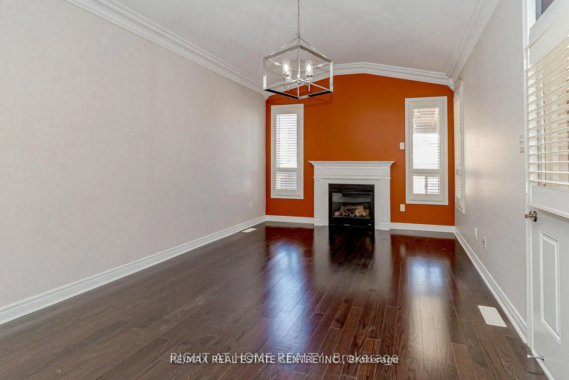 Photo 10 of Unit (Upper), 20 Gower Crescent, Brampton, Sandringham-Wellington — HOMEH