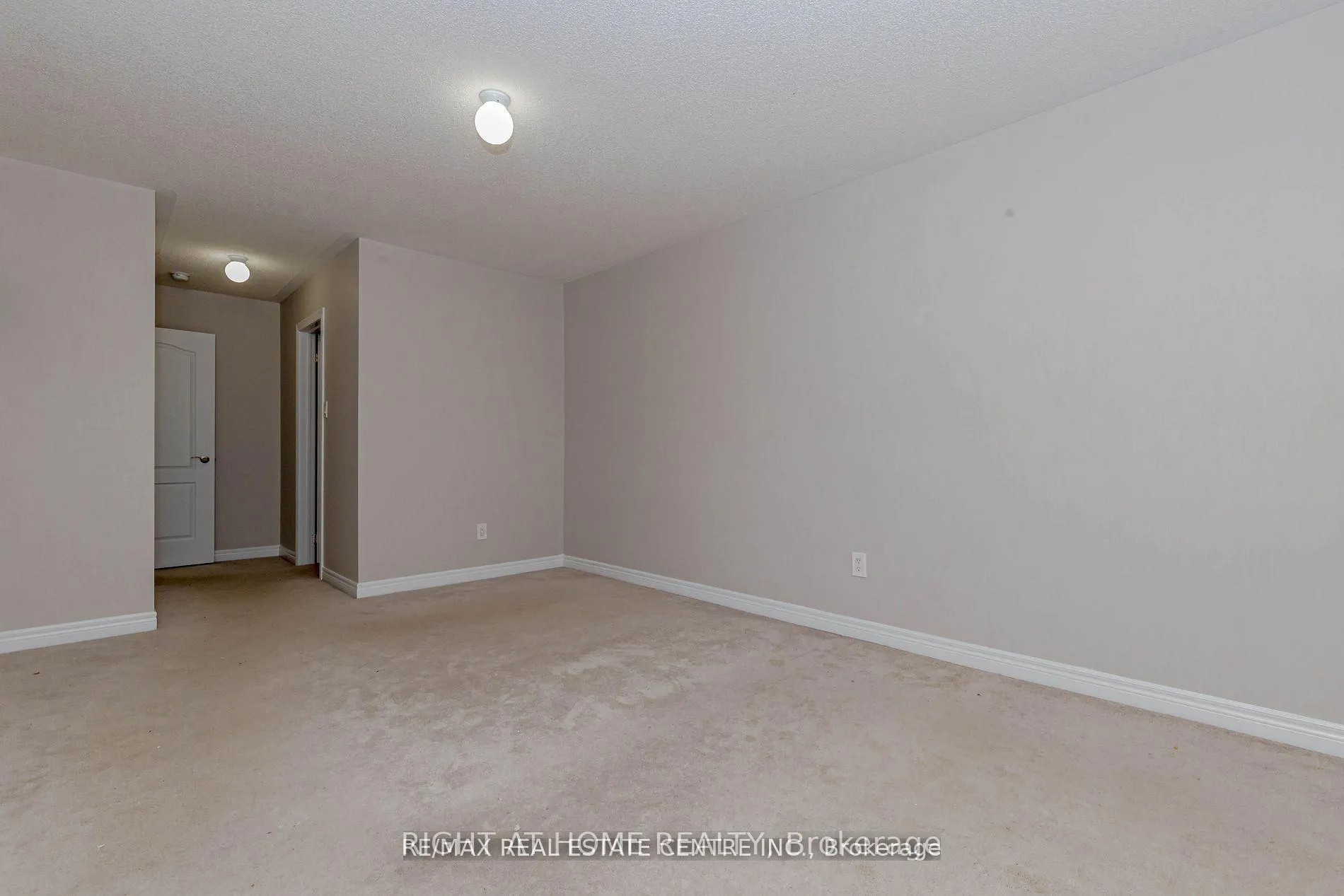 Photo 13 of Unit (Upper), 20 Gower Crescent, Brampton, Sandringham-Wellington — HOMEH