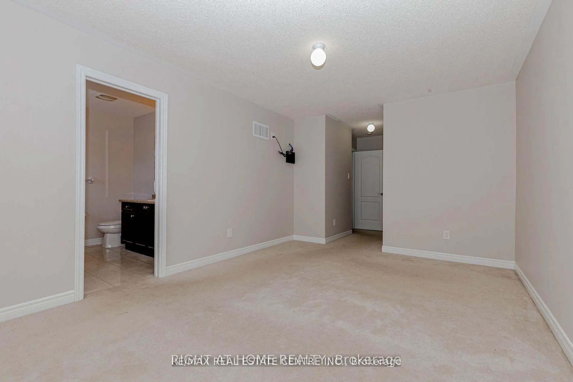 Photo 14 of Unit (Upper), 20 Gower Crescent, Brampton, Sandringham-Wellington — HOMEH