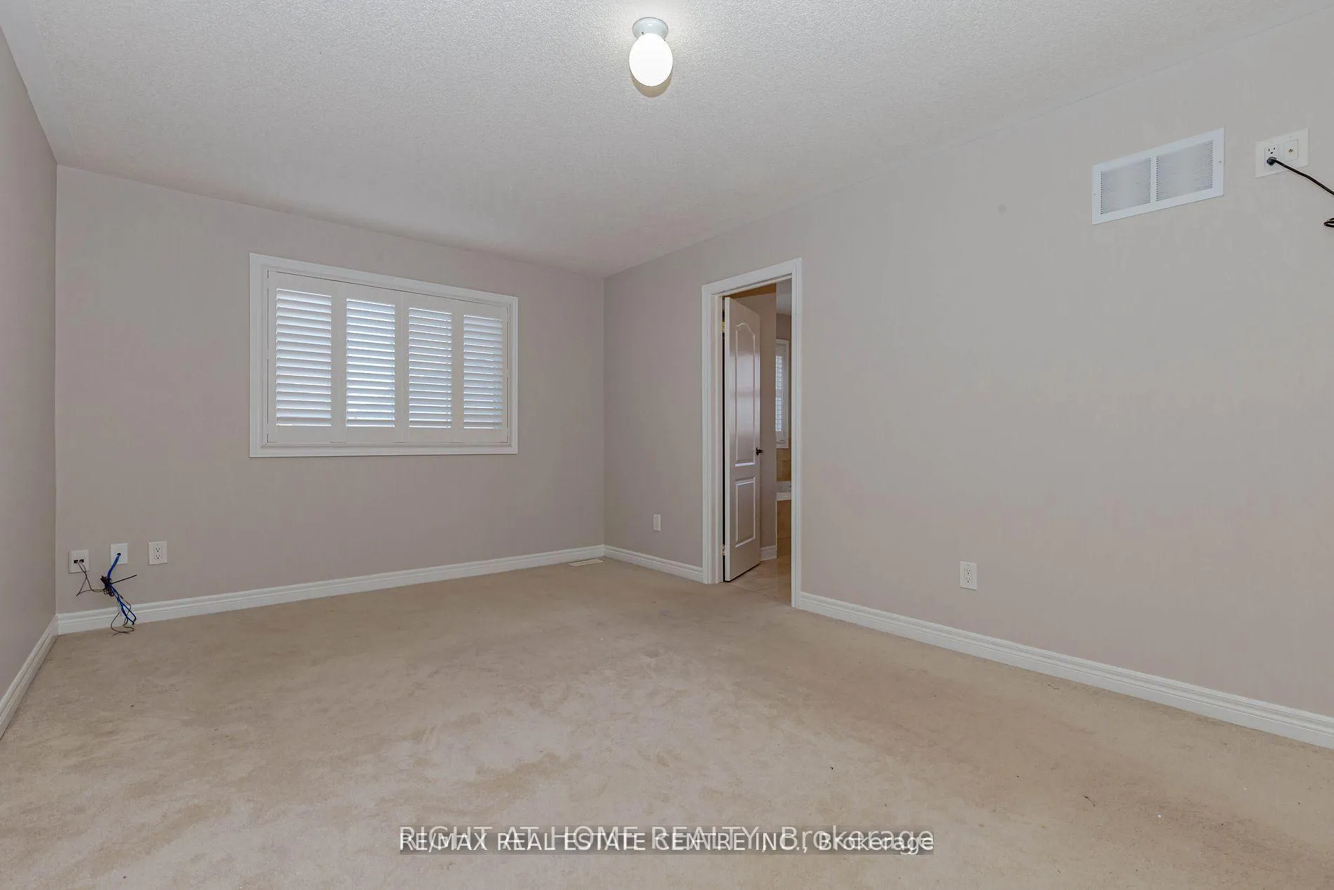 Photo 15 of Unit (Upper), 20 Gower Crescent, Brampton, Sandringham-Wellington — HOMEH