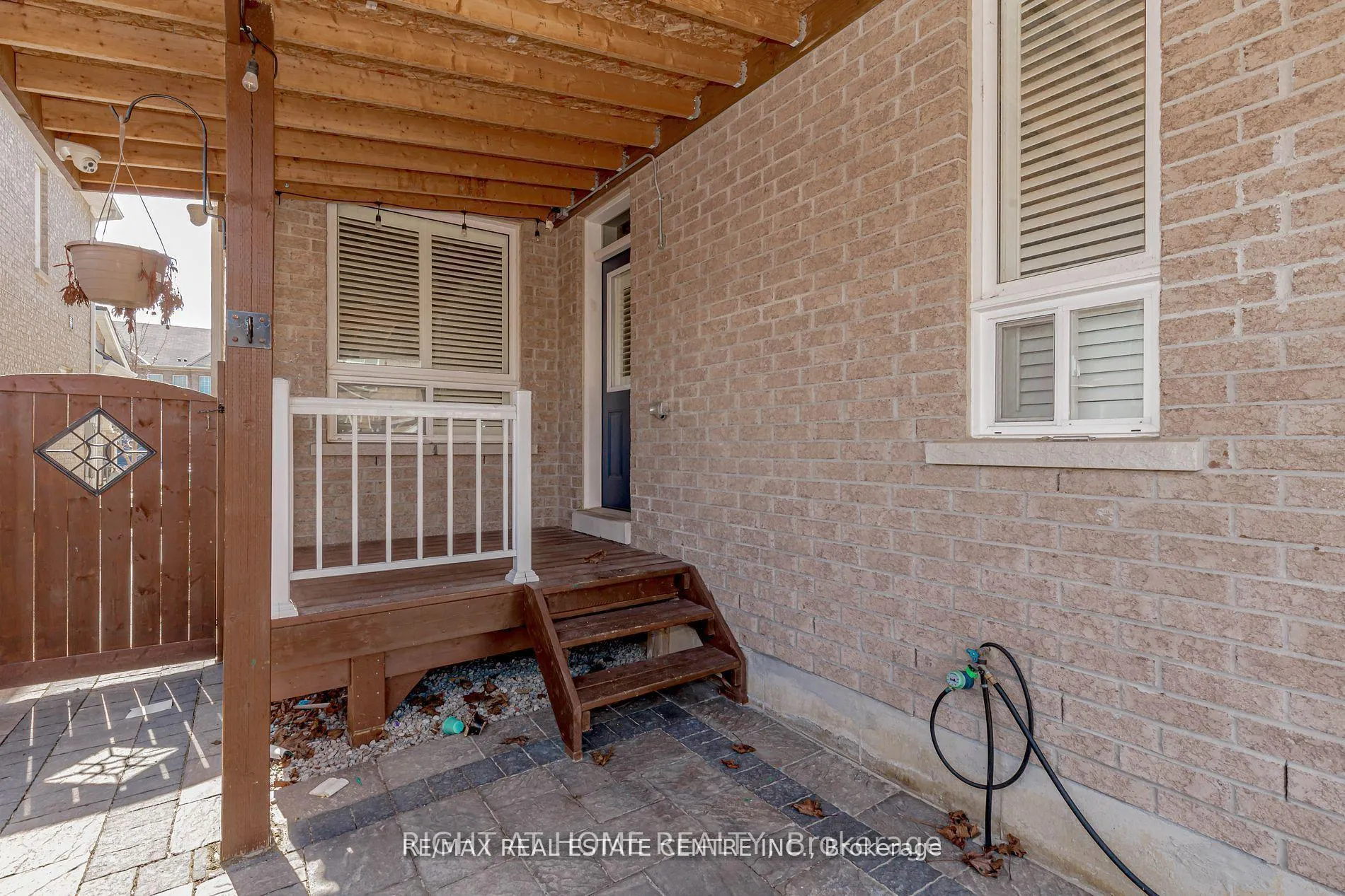 Photo 20 of Unit (Upper), 20 Gower Crescent, Brampton, Sandringham-Wellington — HOMEH