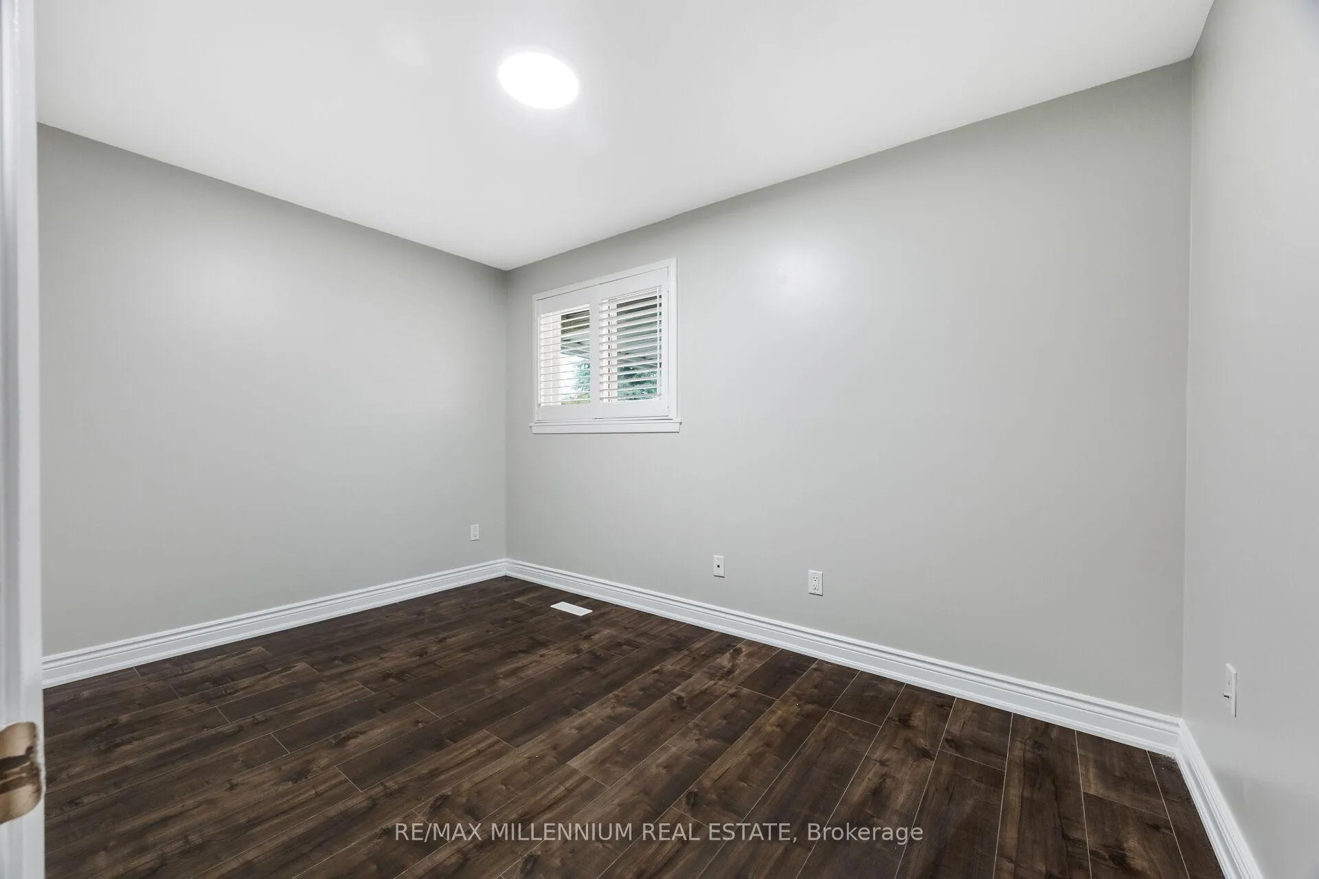 Photo 20 of 11 Beechwood Crescent, Brampton, Avondale — HOMEH