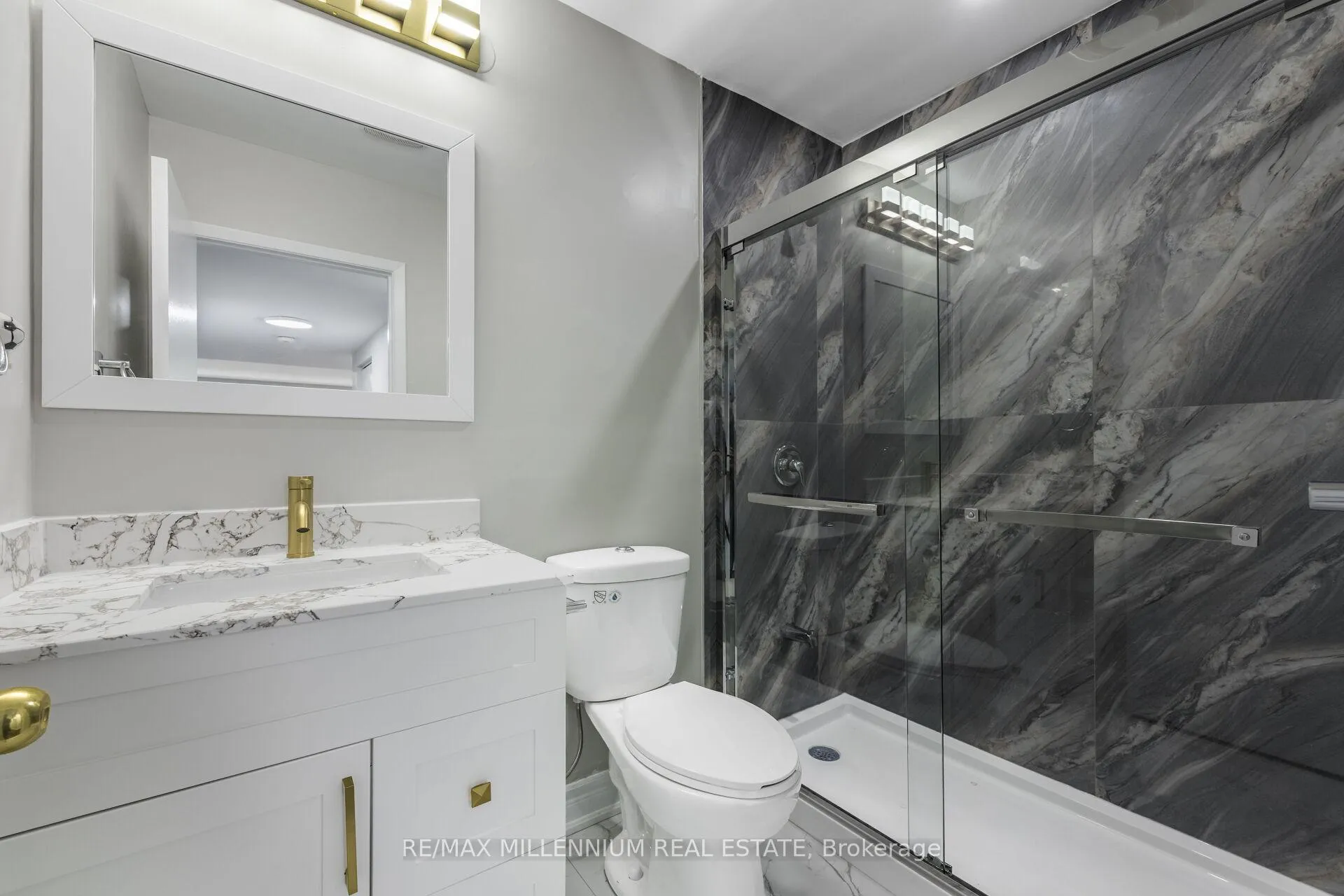 Photo 22 of 11 Beechwood Crescent, Brampton, Avondale — HOMEH