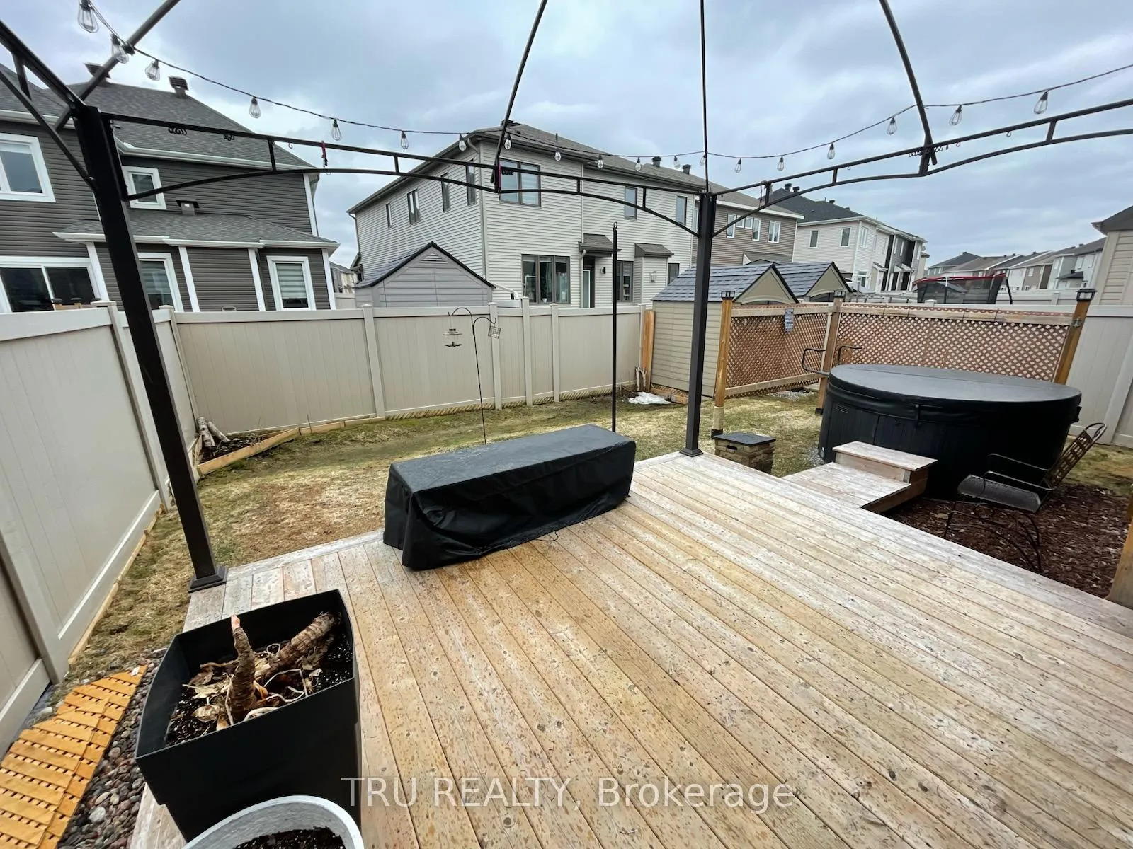 Photo 13 of 176 Cranesbill Road, Ottawa, Kanata - Emerald Meadows/Trailwest — HOMEH