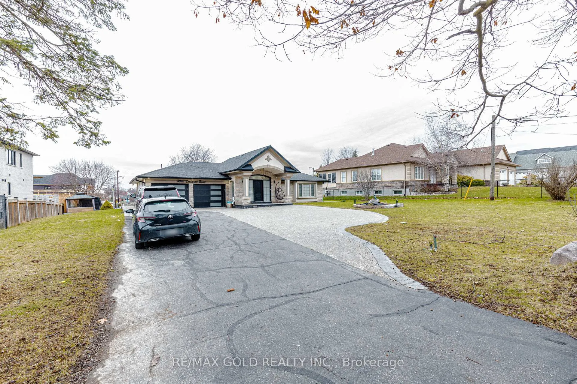 Photo 2 of 8892 Creditview Road, Brampton, Credit Valley — HOMEH