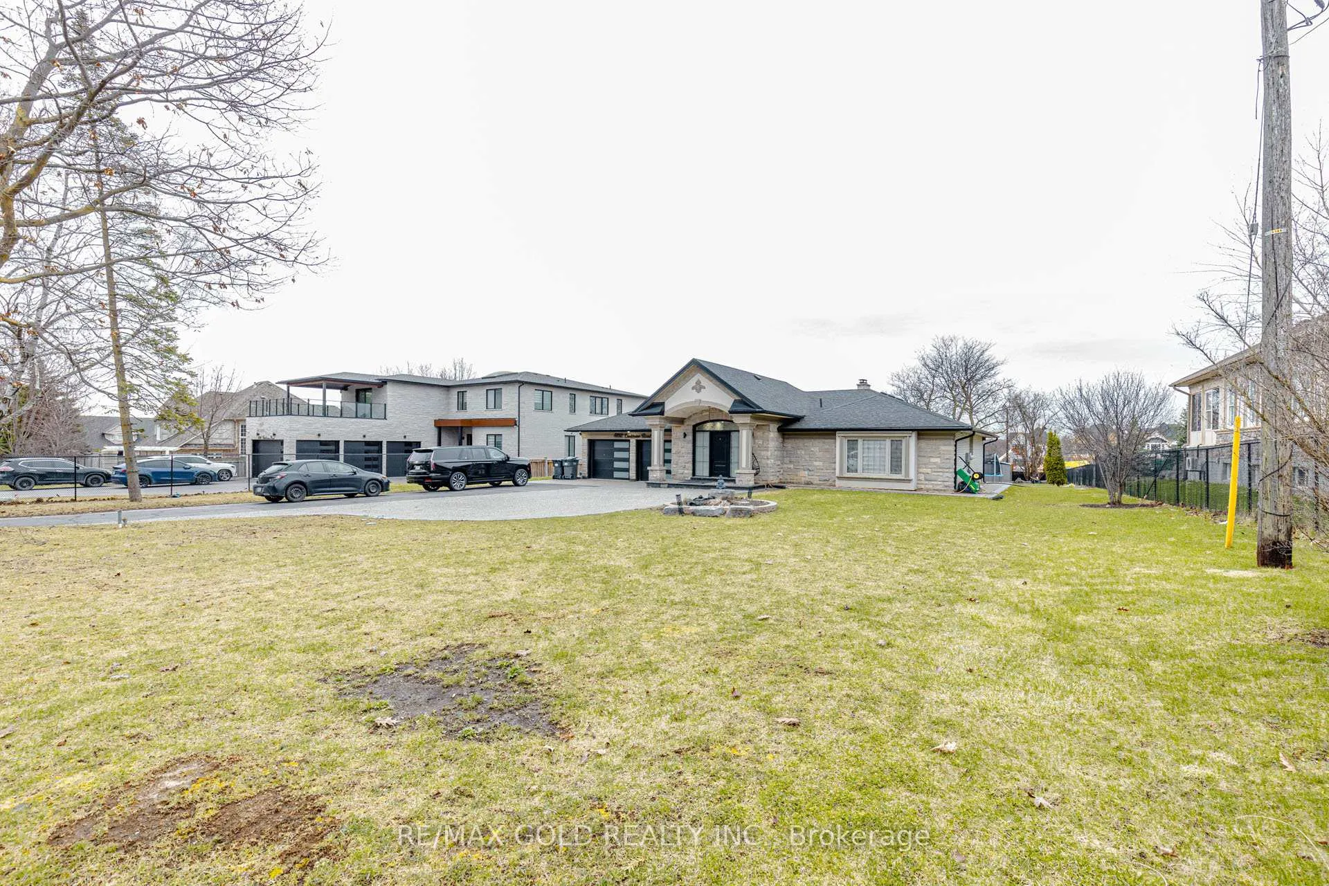Photo 4 of 8892 Creditview Road, Brampton, Credit Valley — HOMEH