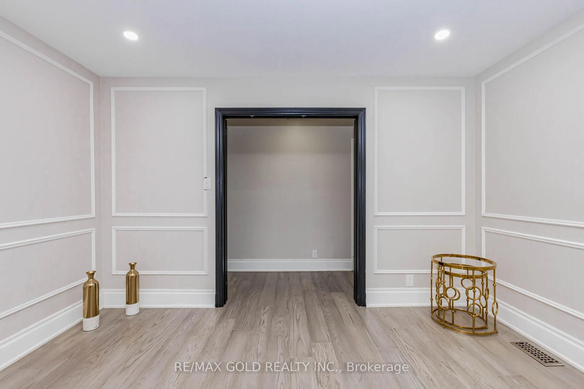 Photo 8 of 8892 Creditview Road, Brampton, Credit Valley — HOMEH