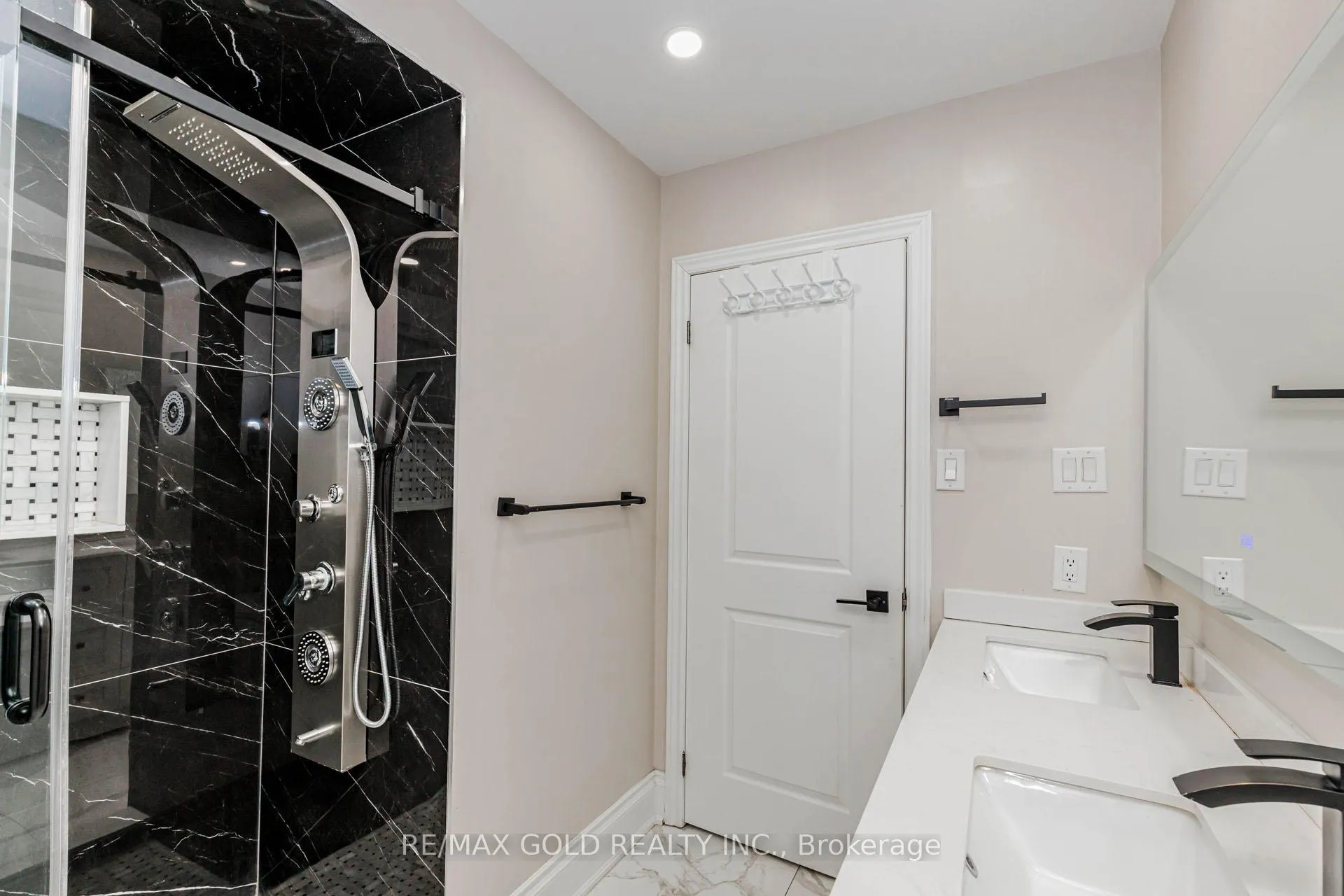 Photo 24 of 8892 Creditview Road, Brampton, Credit Valley — HOMEH