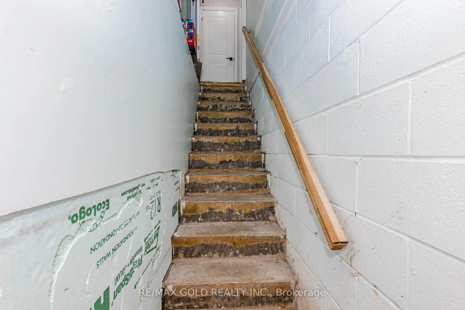 Photo 37 of 8892 Creditview Road, Brampton, Credit Valley — HOMEH