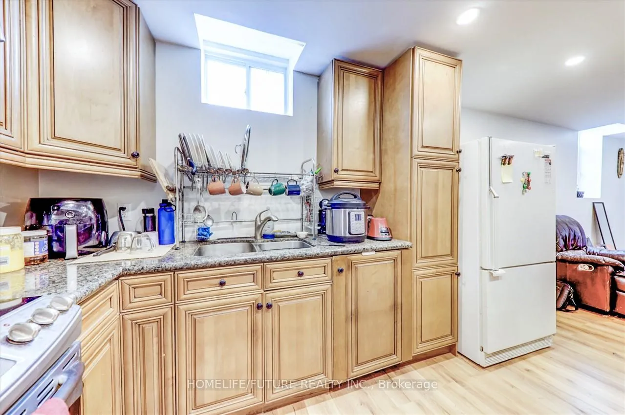 Photo 8 of Unit Bsmt, 58 Executive Court, Brampton, Sandringham-Wellington — HOMEH