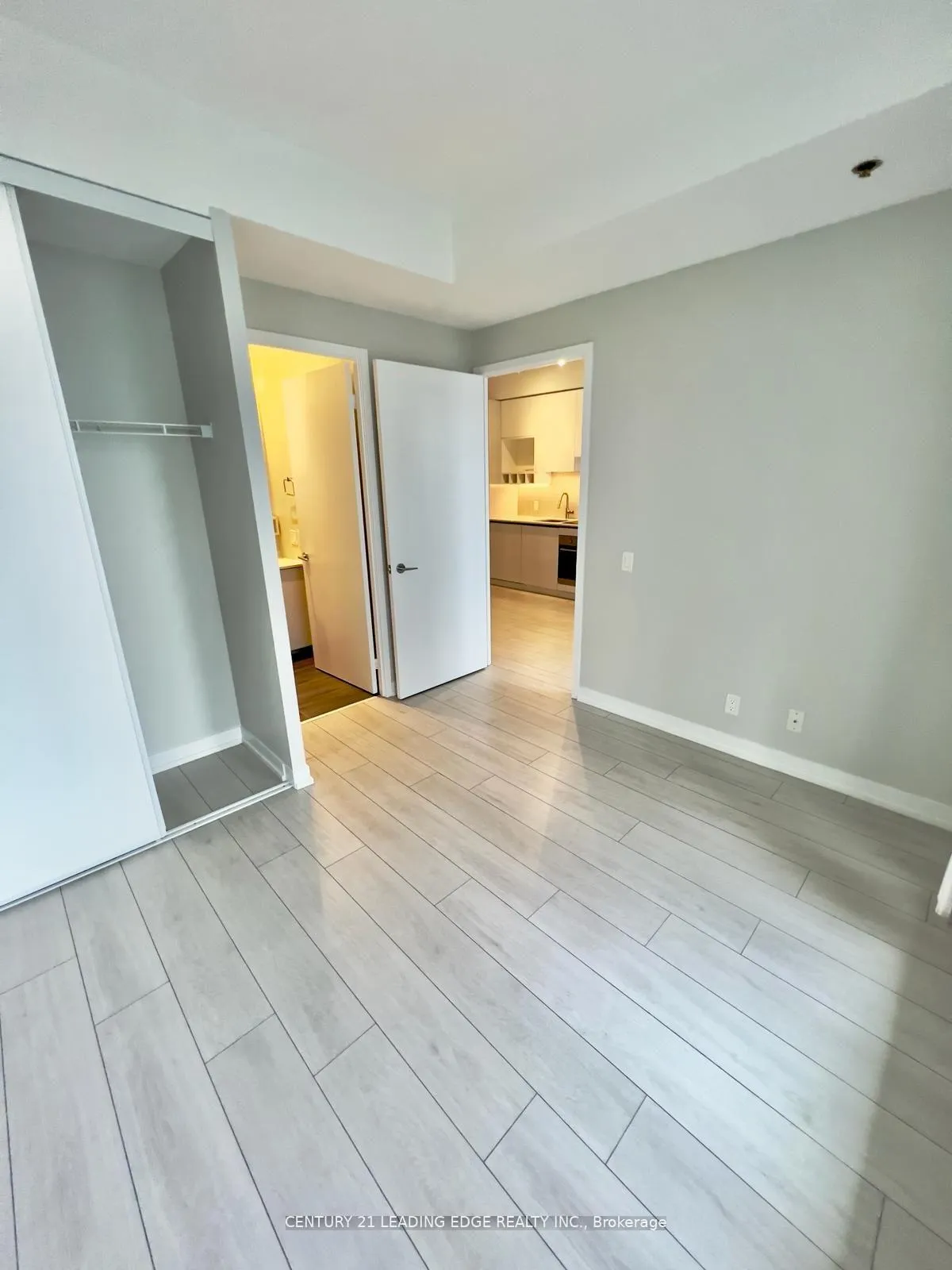 Photo 8 of Unit 2205, 950 Portage Parkway, Vaughan, Vaughan Corporate Centre — HOMEH