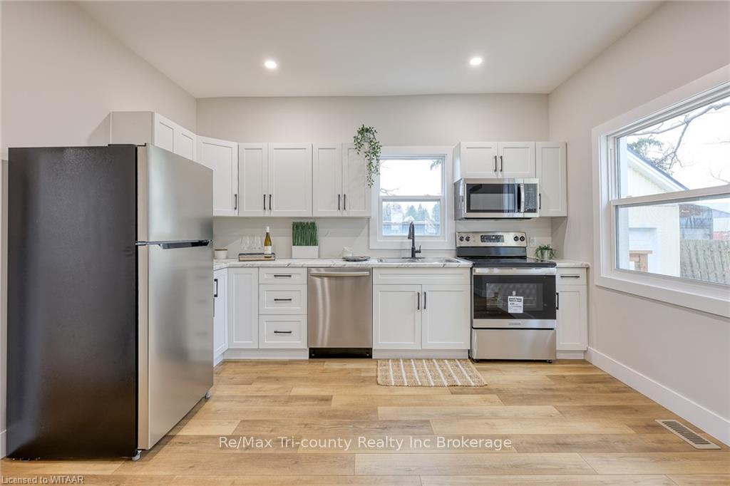 Photo 4 of 4537 Westchester Bourne, Thames Centre, Rural Thames Centre — HOMEH