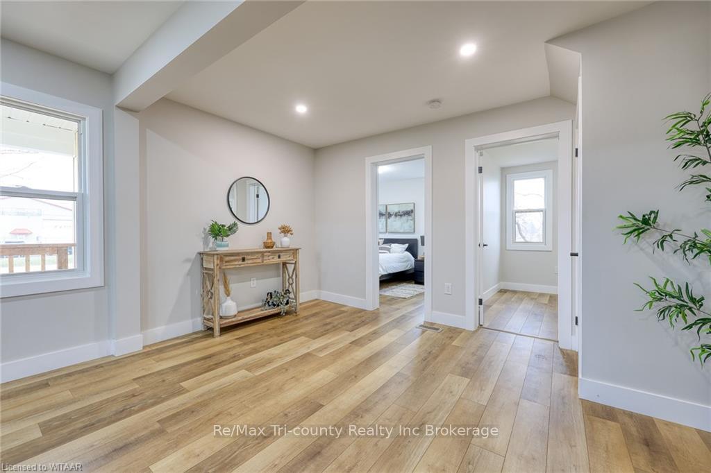 Photo 14 of 4537 Westchester Bourne, Thames Centre, Rural Thames Centre — HOMEH