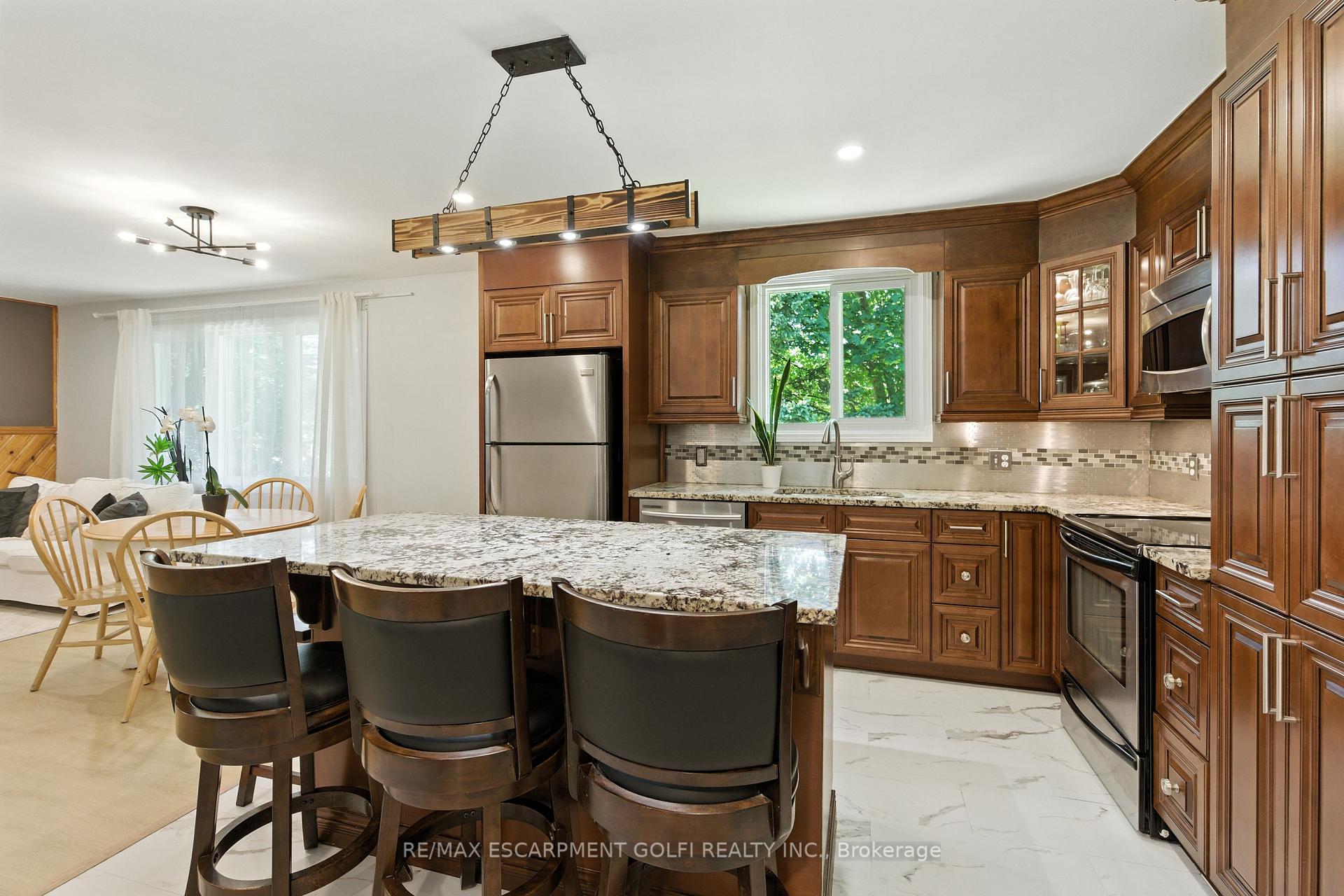 Photo 10 of 2340 Clifton Street, Thorold, Allanburg/Thorold South — HOMEH