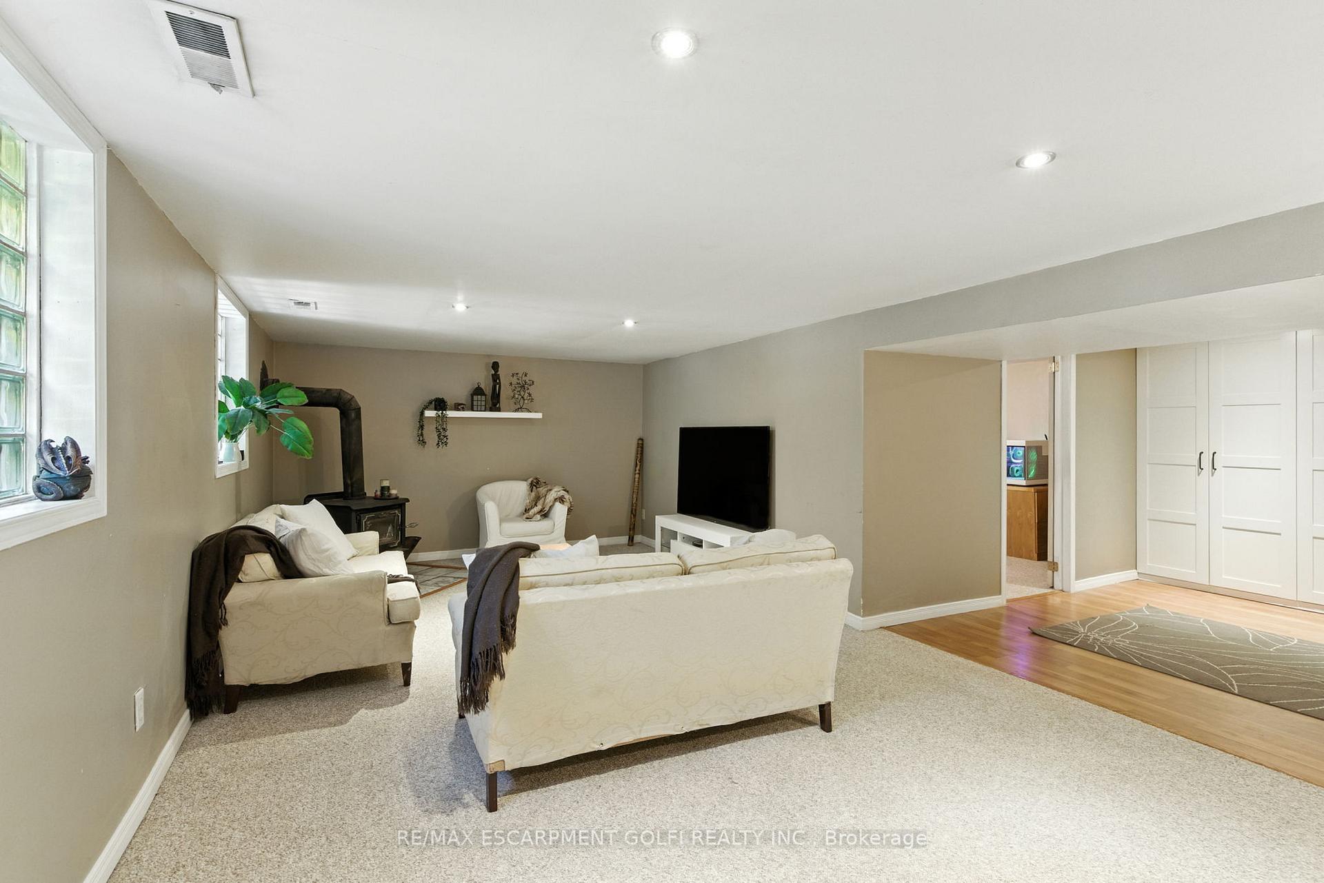 Photo 16 of 2340 Clifton Street, Thorold, Allanburg/Thorold South — HOMEH