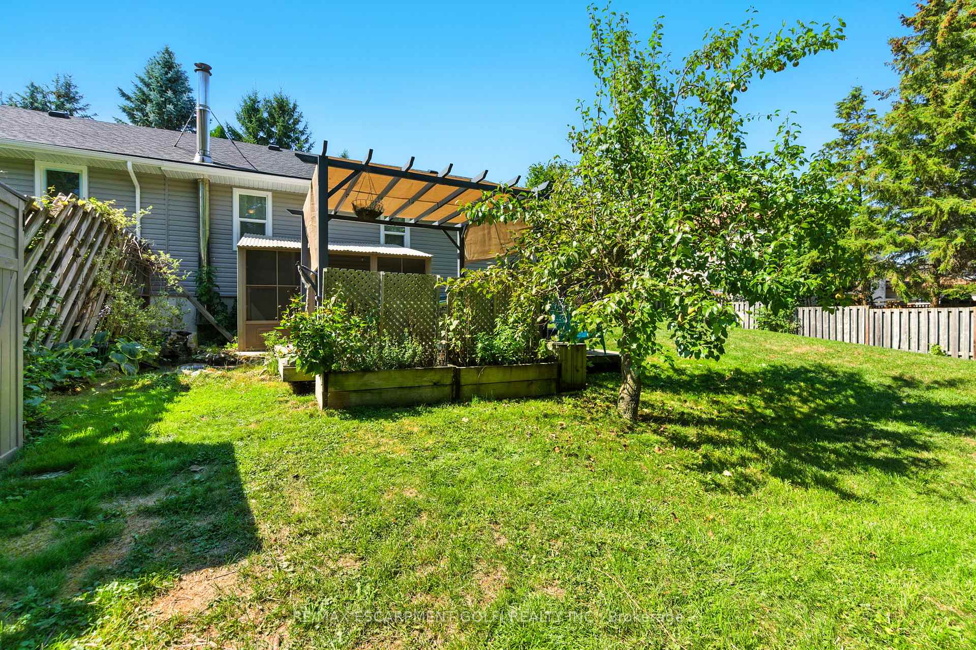 Photo 26 of 2340 Clifton Street, Thorold, Allanburg/Thorold South — HOMEH