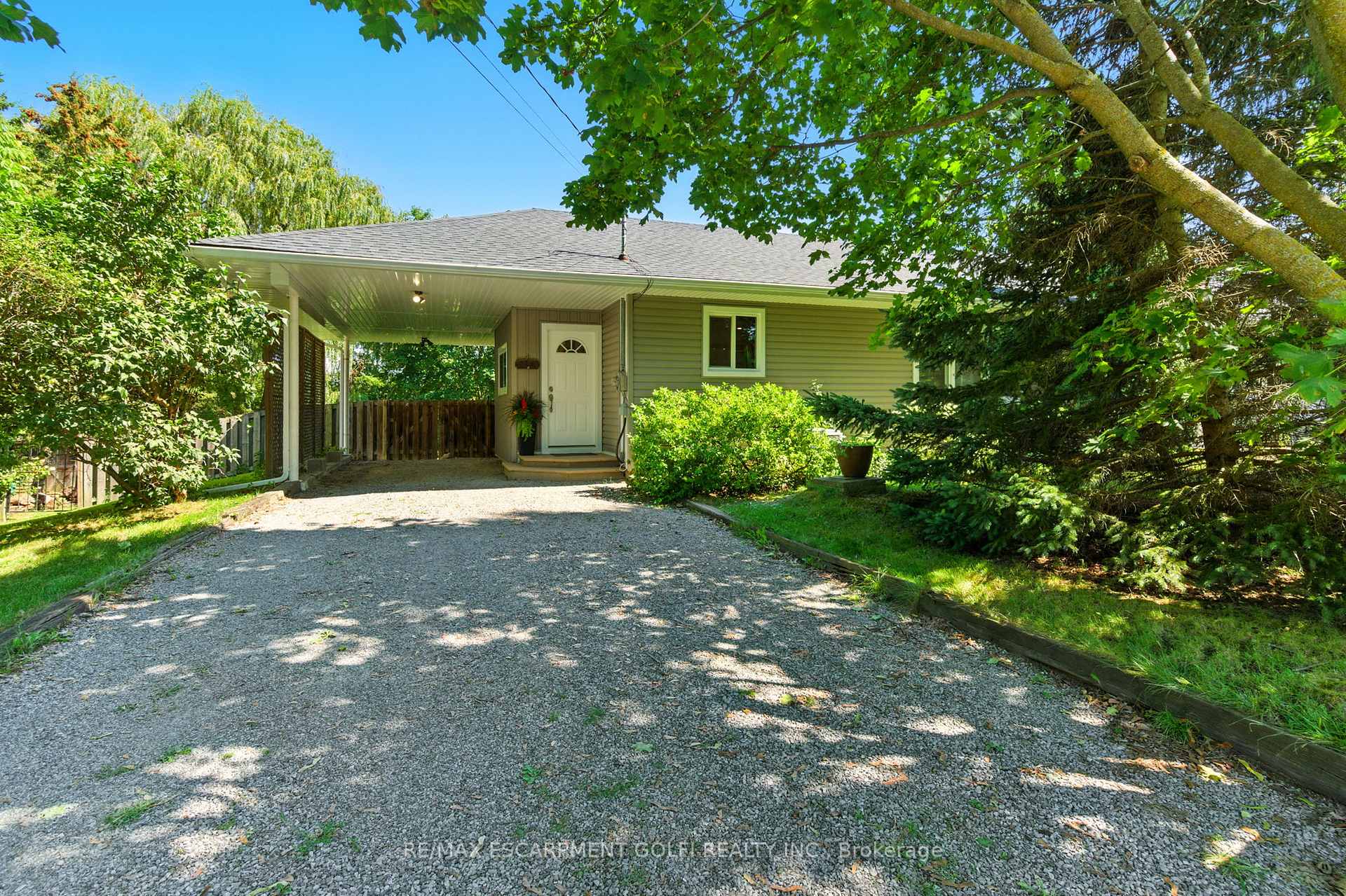Photo 32 of 2340 Clifton Street, Thorold, Allanburg/Thorold South — HOMEH