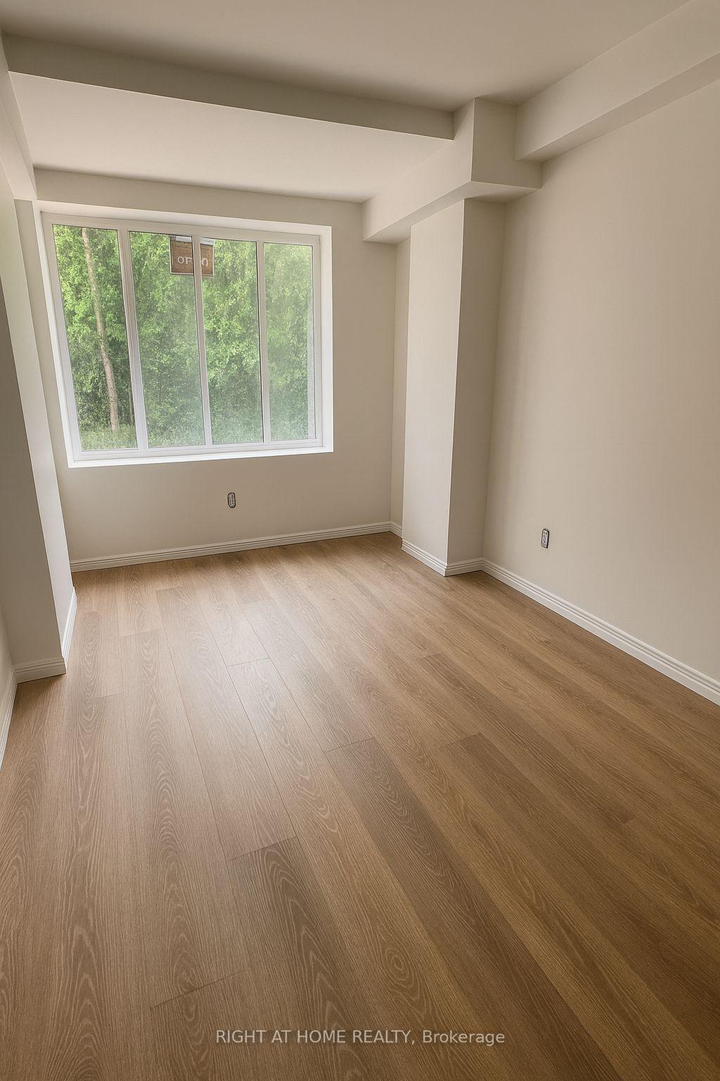 Photo 4 of Unit 13, 1695 Bathurst Street, Toronto, Forest Hill South — HOMEH